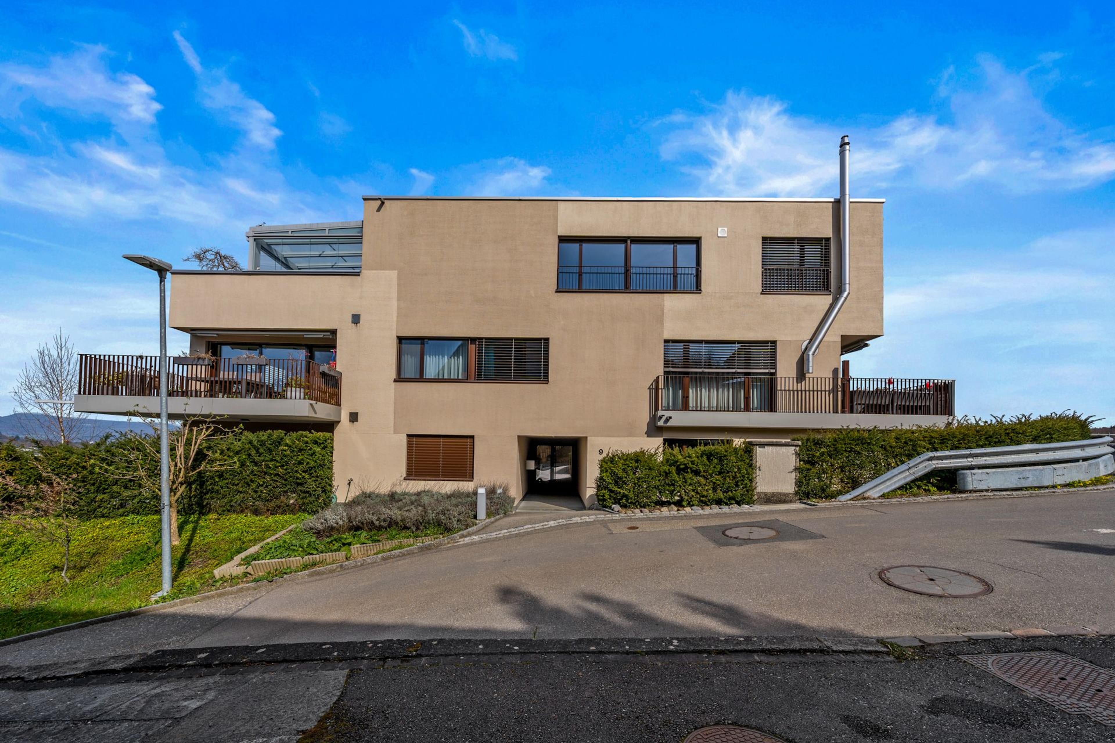 4.5-Zimmer-Gartenwohnung mit 50 m² Terrasse in Gränichen kaufen - Bild 1