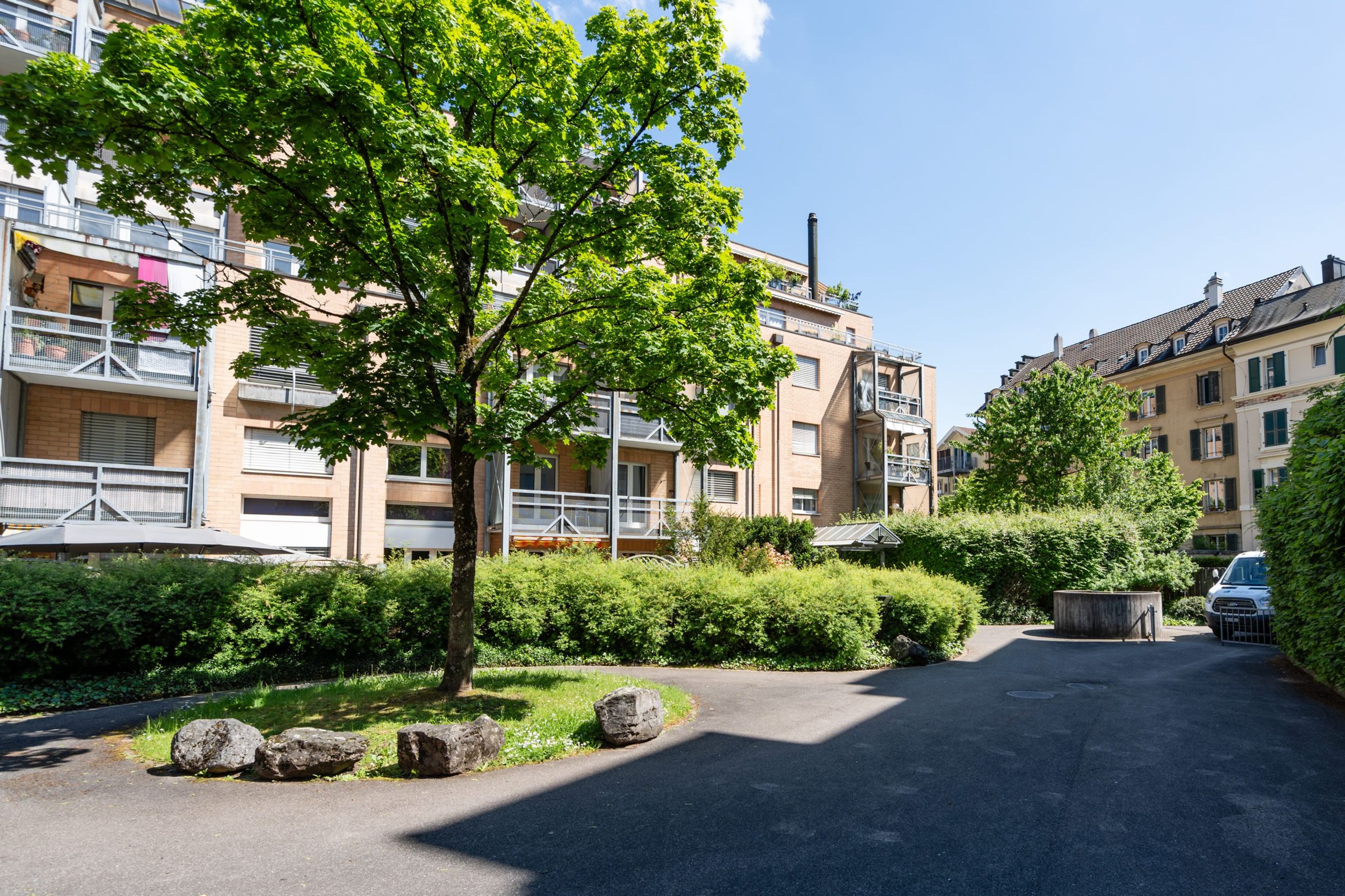 Immobilienanlage mit 35 Wohnungen, einer Bürofläche und Einstellhalle - 4
