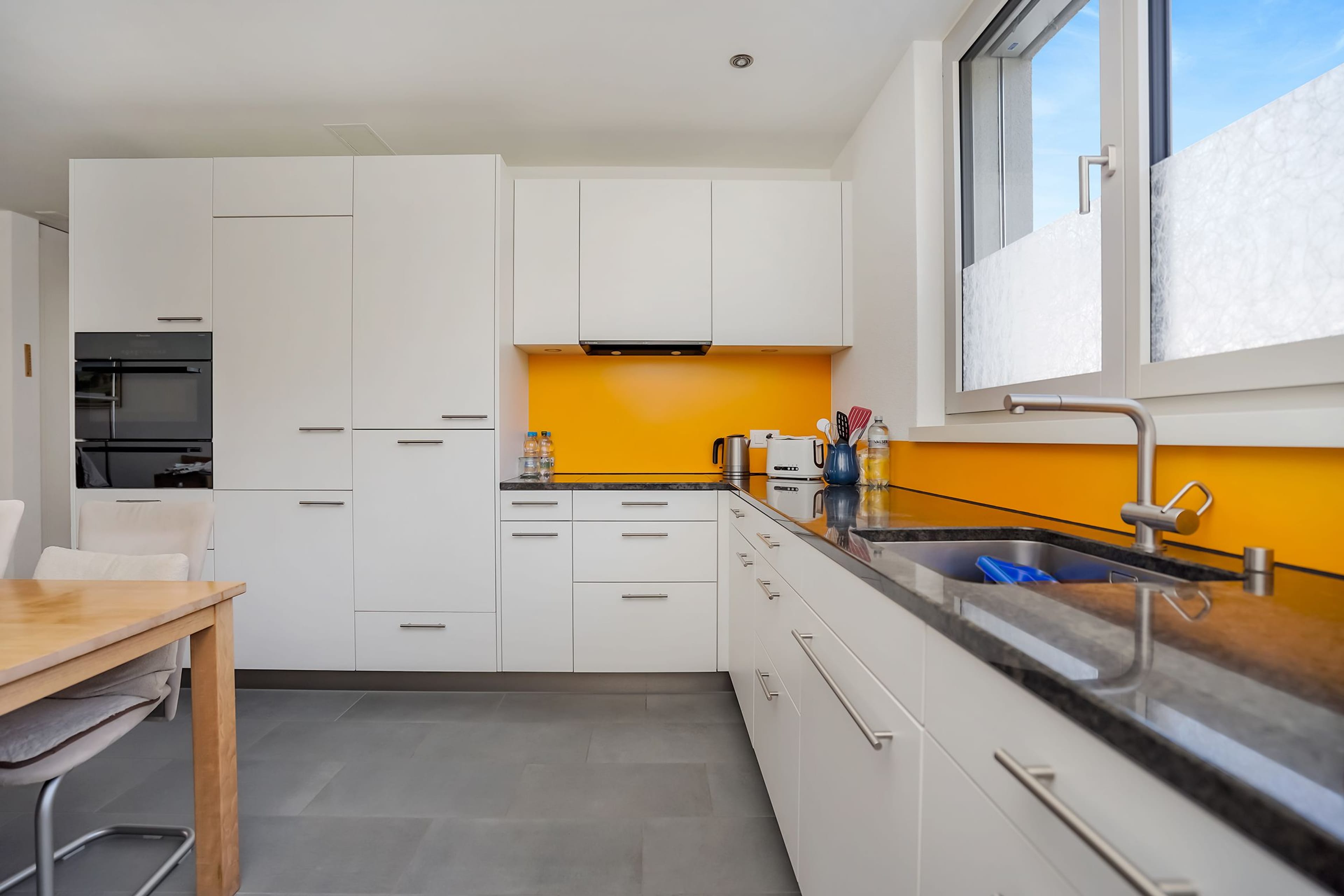 3.5-Zimmer-Wohnung mit Gartenanteil und Einstellhallenplatz - Bild 4