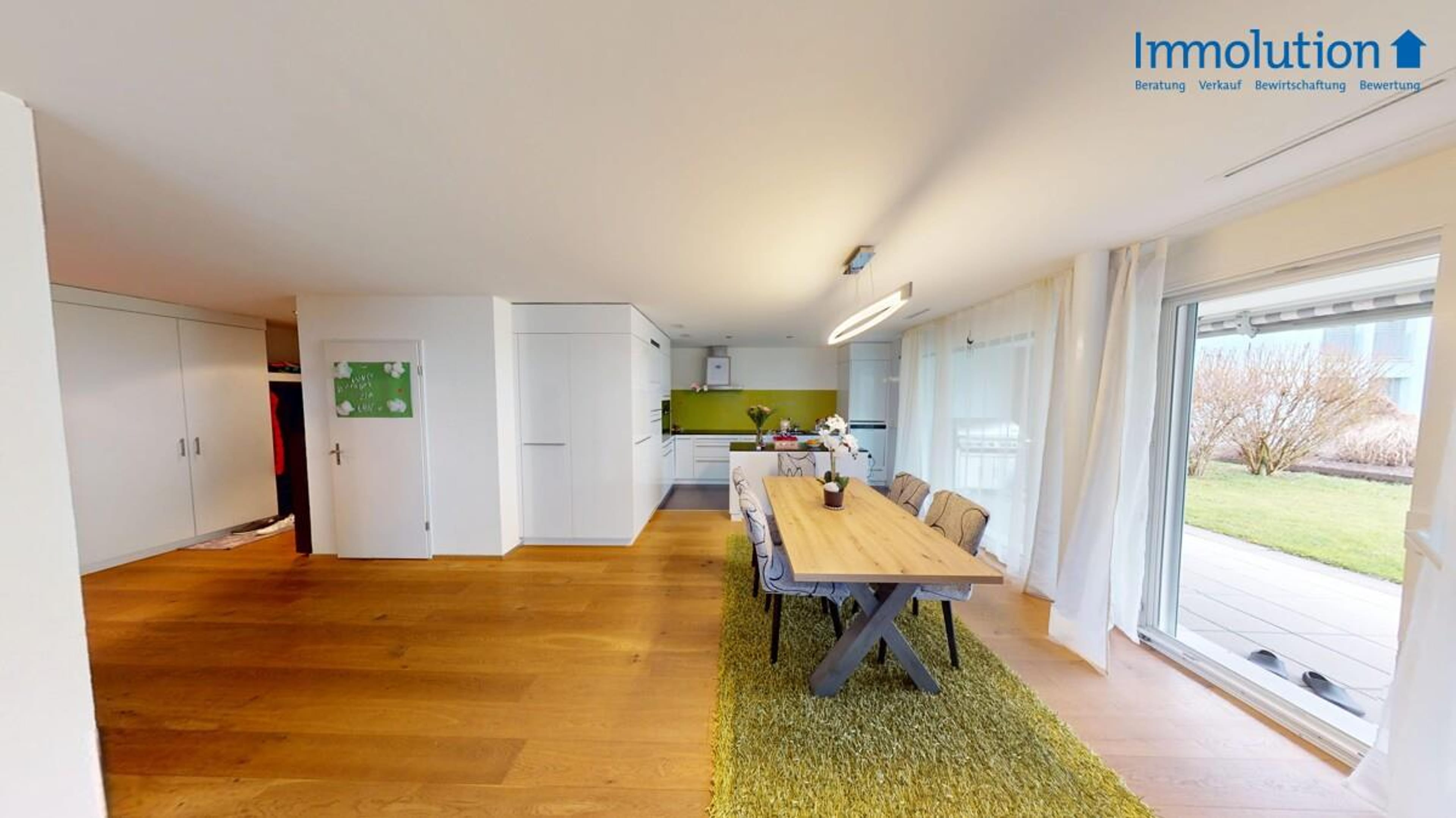 Helle 4.5-Zimmer-Gartenwohnung mit Sitzplatz in Sirnach - Bild 3