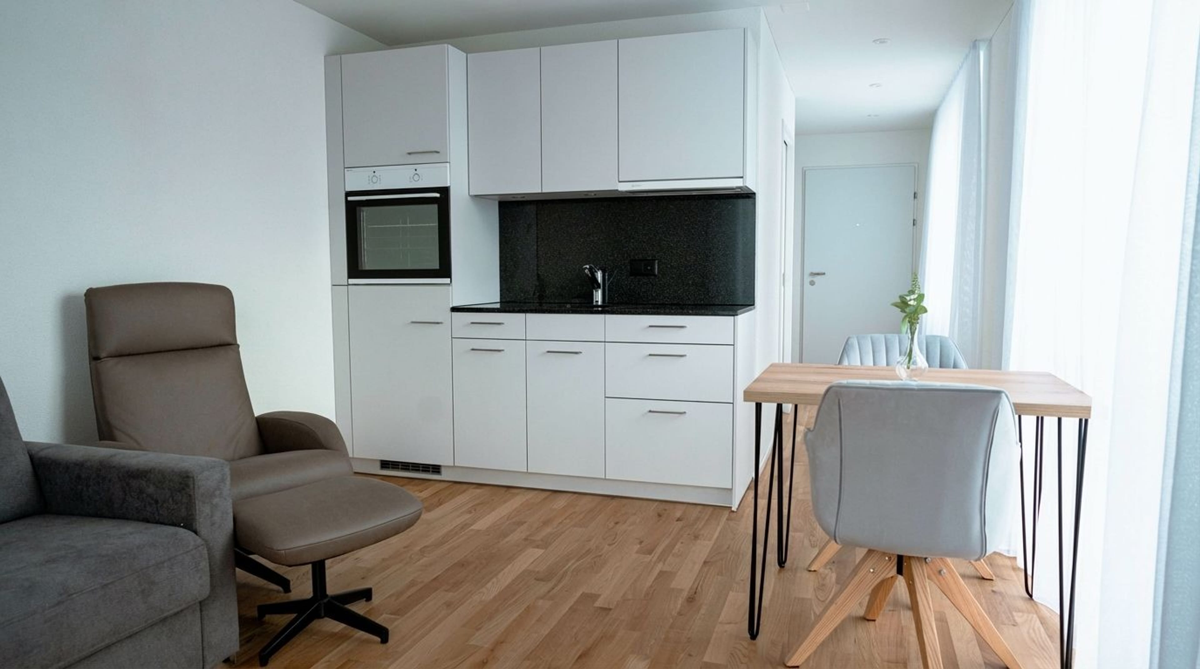 Möbliertes 1.5-Zimmer-Studio, modern und zentral, Dübendorf mieten - Bild 1