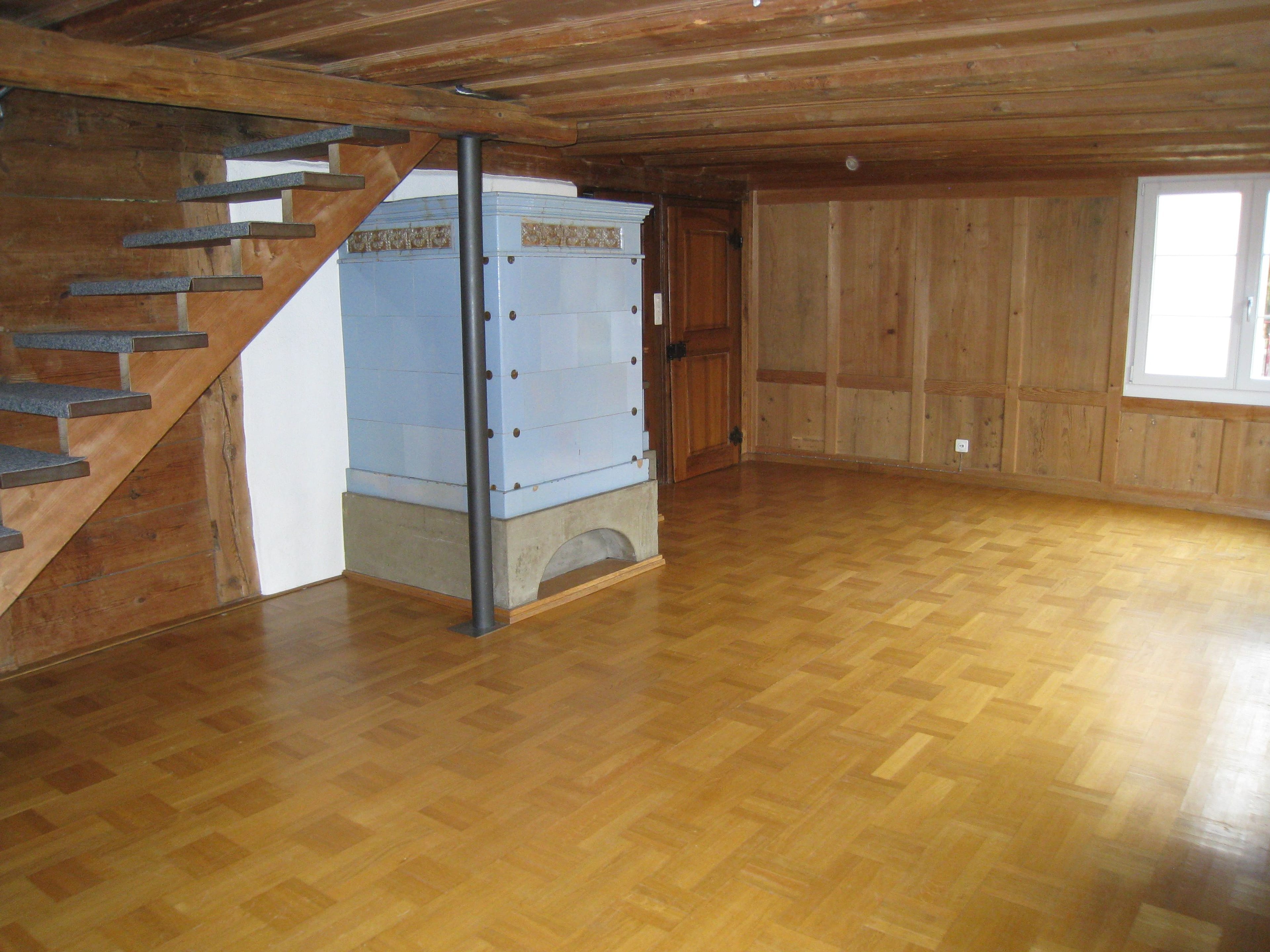 4.5-Zi. Eckhaus mit 272 m² Atelier/Büro in Eschlikon - 7