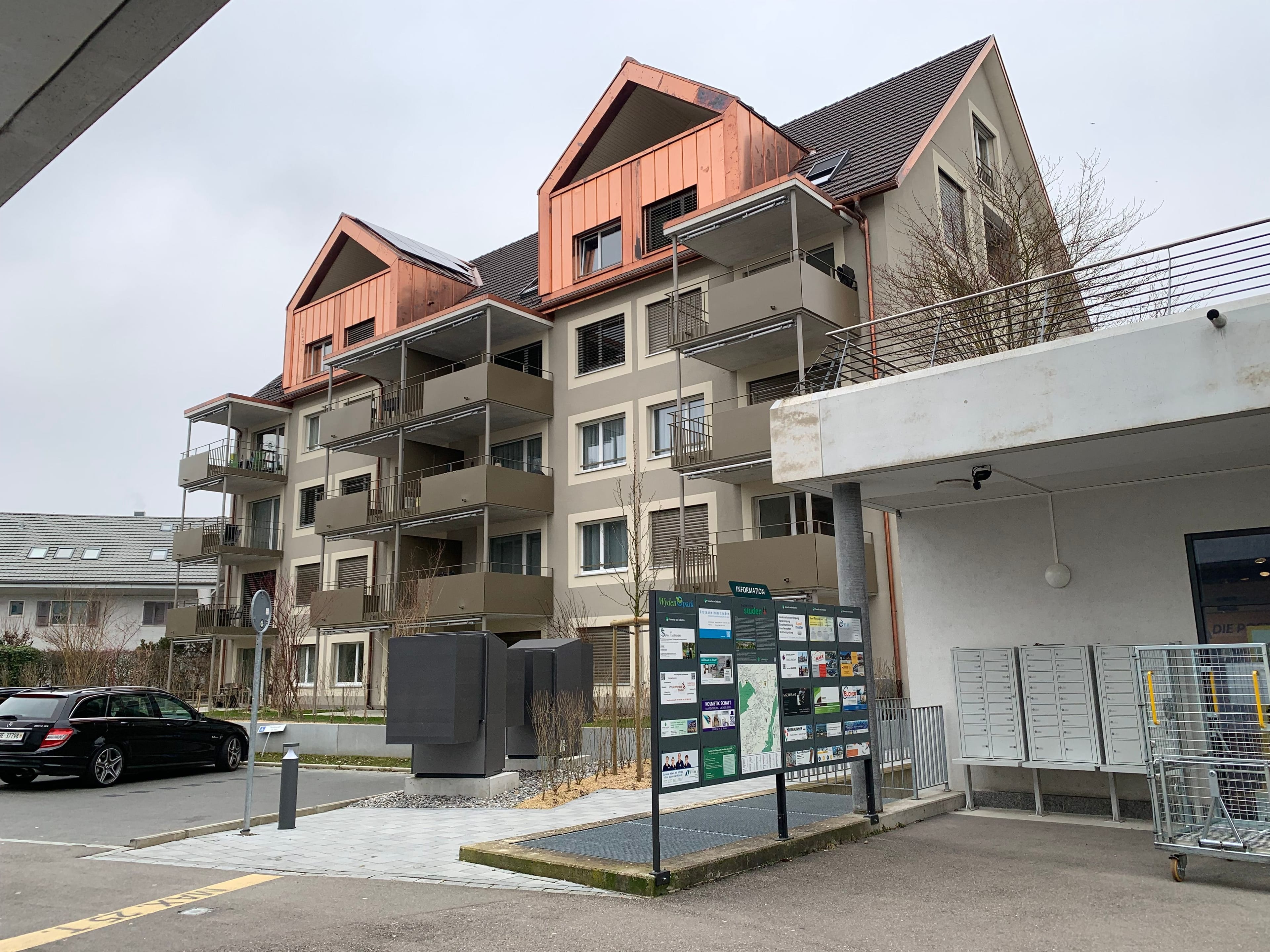 Immobilienanlage mit Wohnungen, Gewerbe-, Verkaufs- und Dienstleistungsflächen sowie Einstellhalle - Bild 4