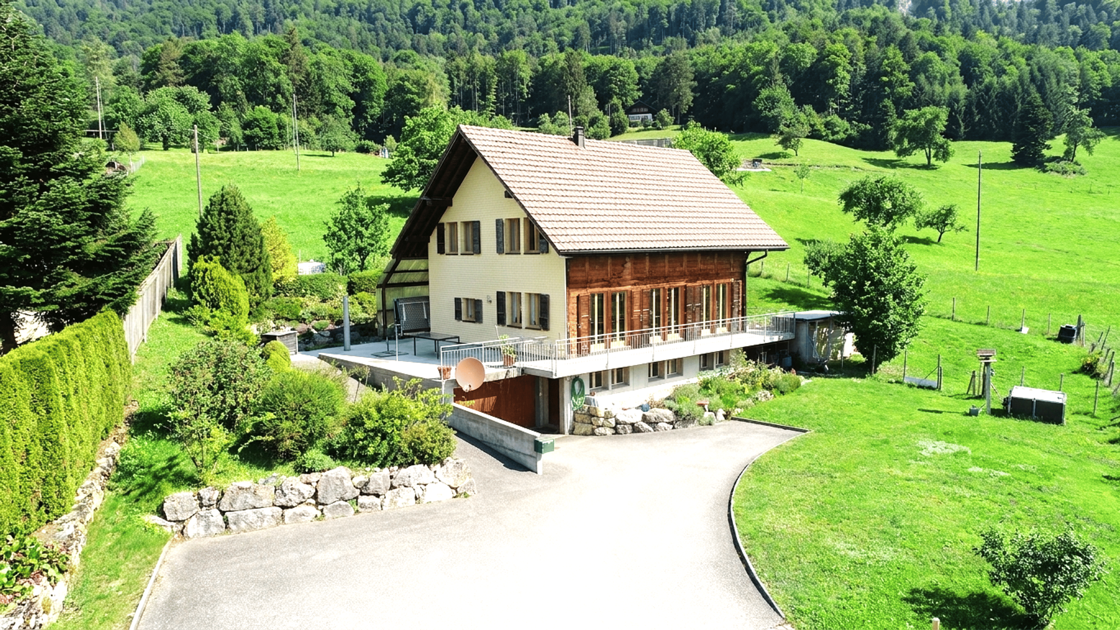 6.5-Zimmer Einfamilienhaus mit Einliegerwohnung und Fernsicht in Rumisberg - Bild 1