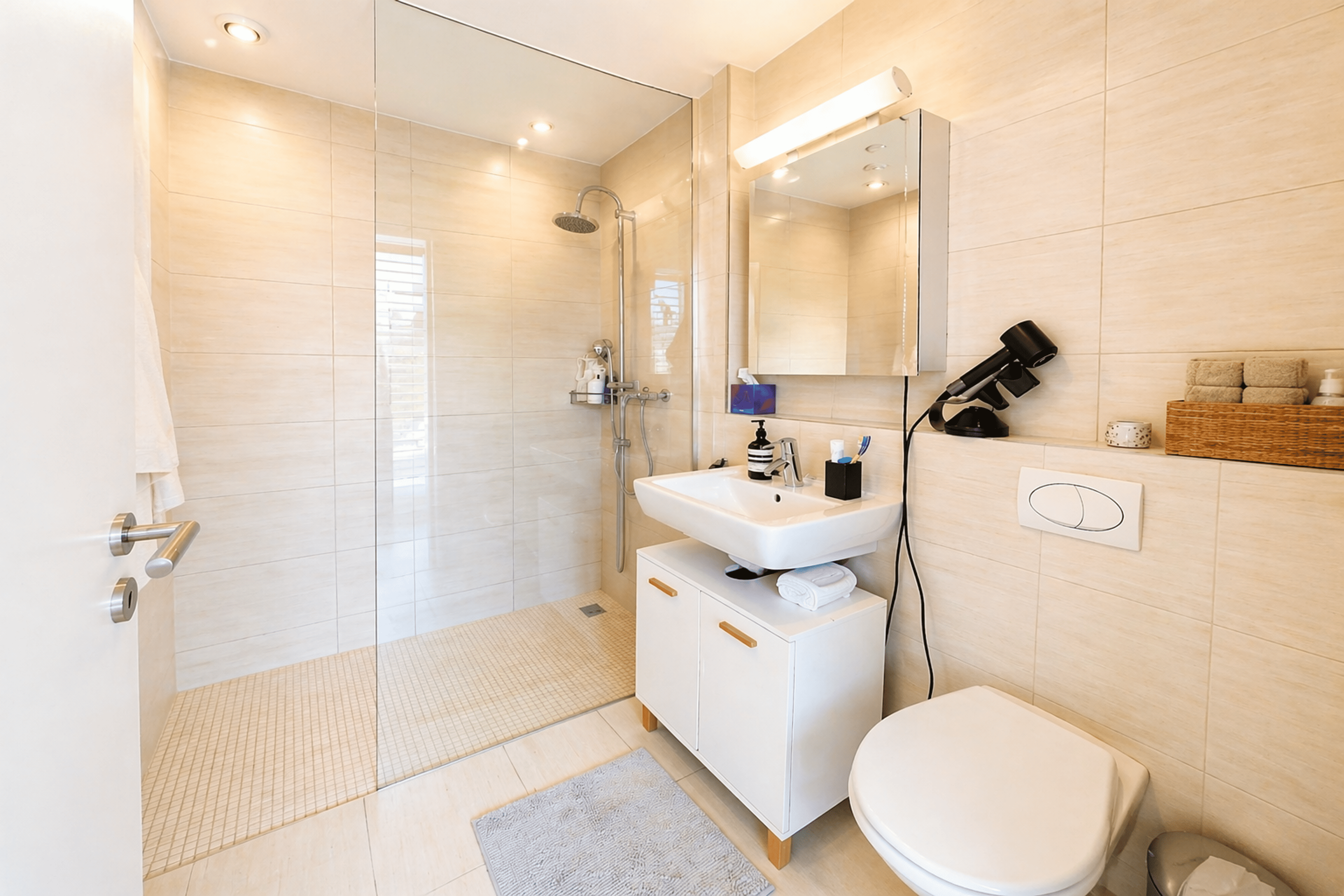 4.5-Zi.-Penthouse mit Seesicht & 150 m² Terrasse, Wädenswil - Bild 8