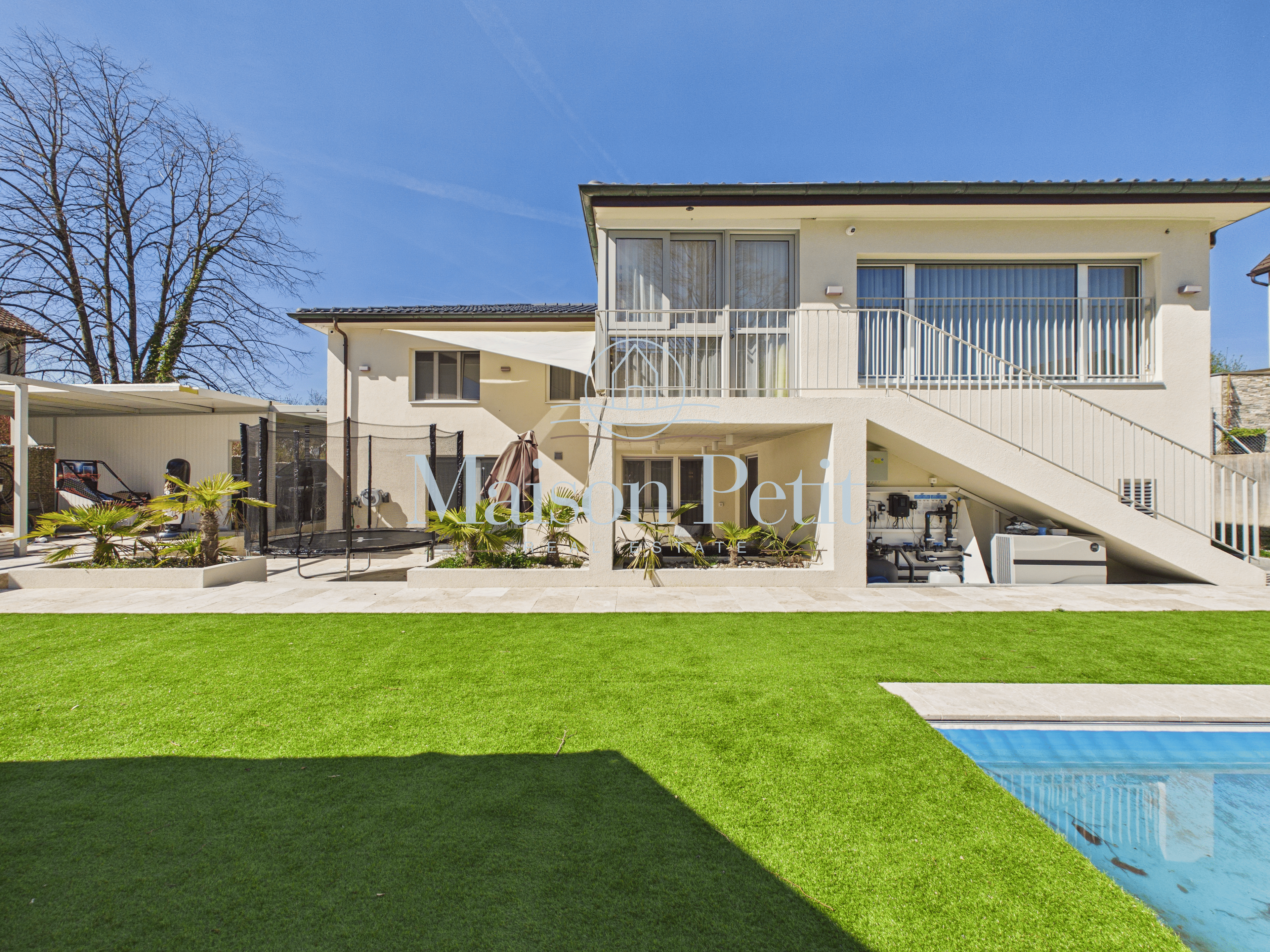 Kernsaniertes Einfamilienhaus mit Pool, Wellness und allem was dazugehört! - Bild 1