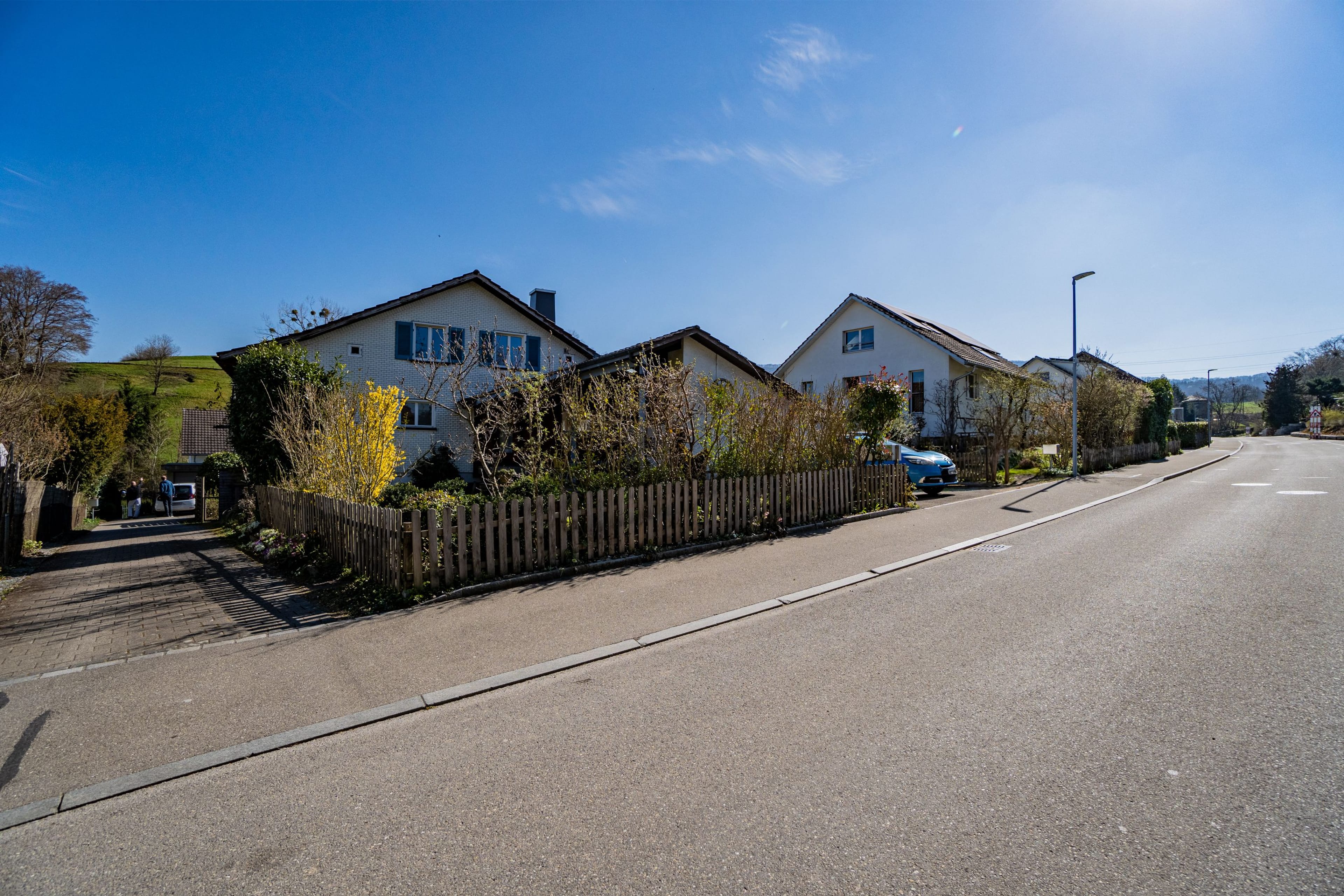 6.5-Zimmer-EFH mit Einliegerwohnung und Garten in Niederweningen - Bild 3