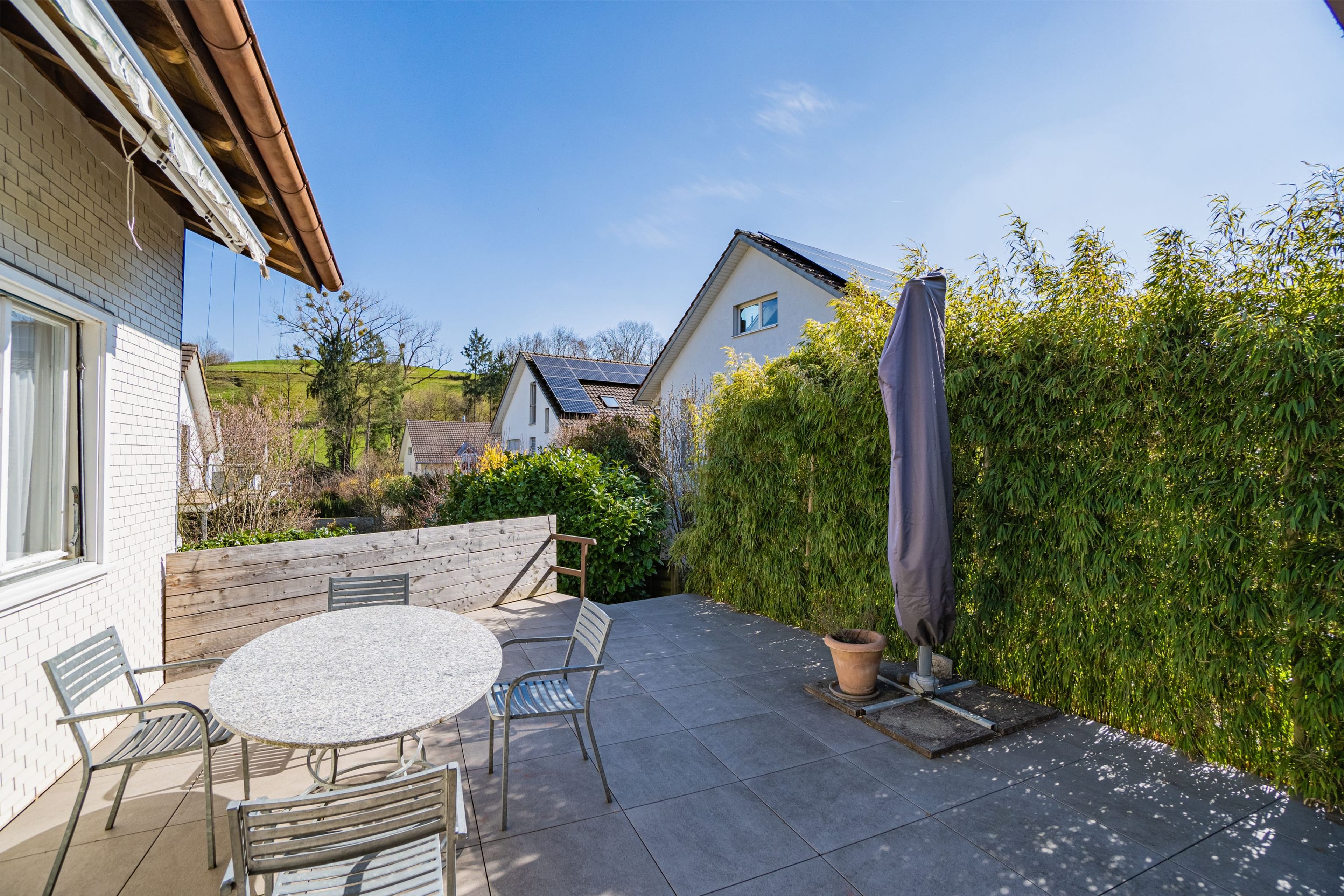 6.5-Zimmer-EFH mit Einliegerwohnung und Garten in Niederweningen - Bild 6