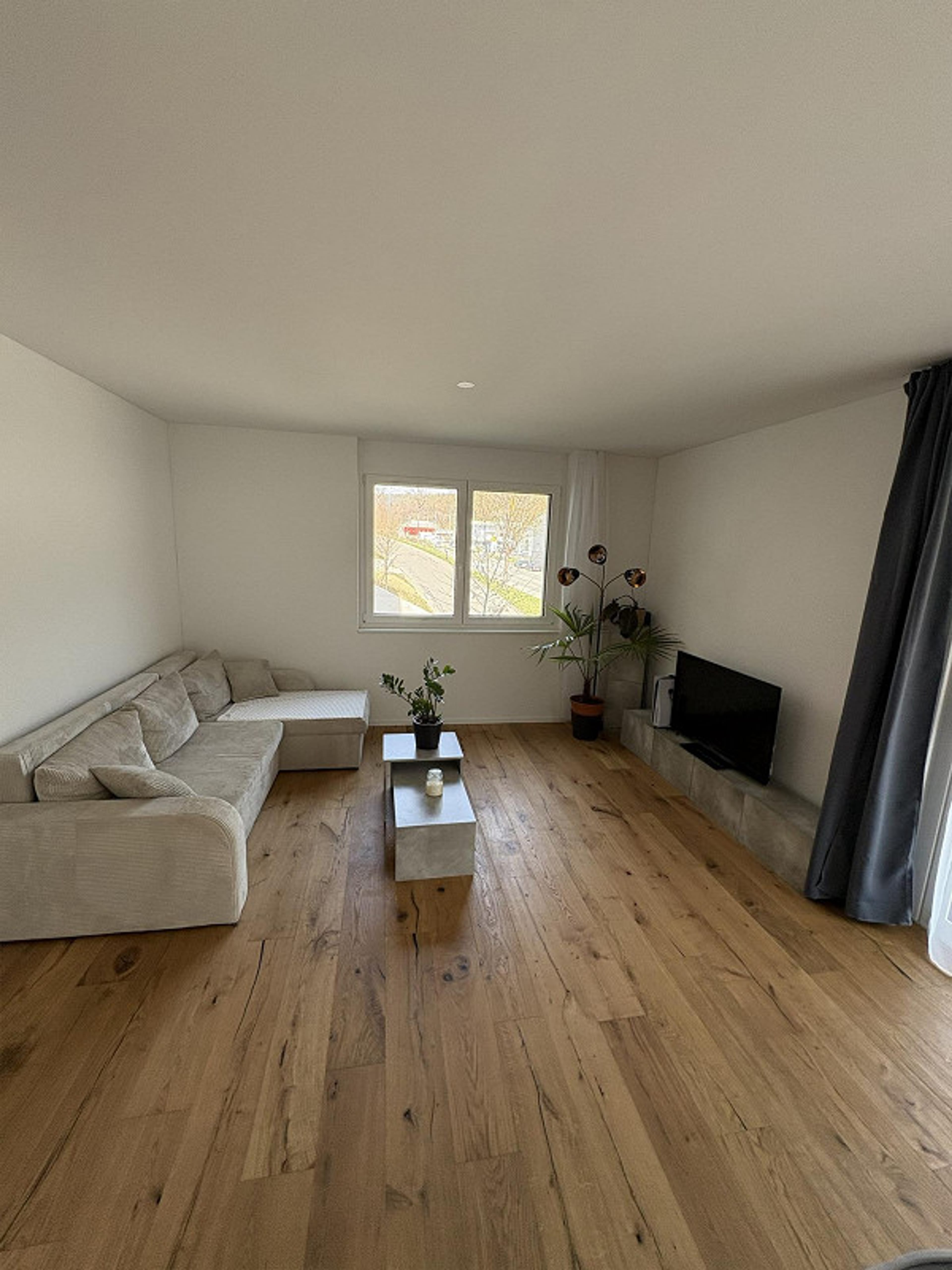 Neubau 2.5-Zi.-Gartenwohnung mit Terrasse, Schaffhausen - Bild 4