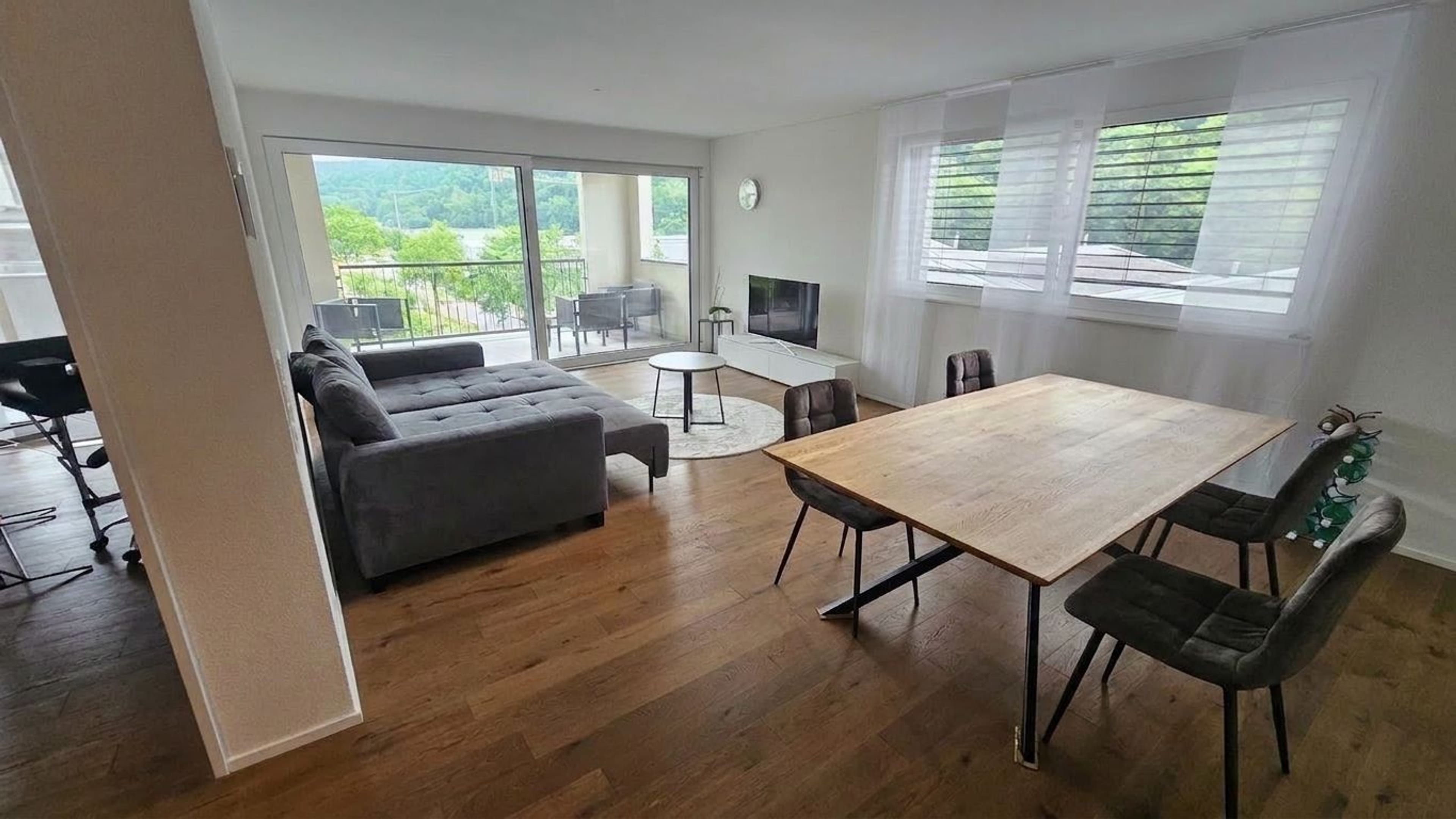 Bezugsbereite 2.5-Zimmer-Neubauwohnung mit Terrasse in Schaffhausen - Bild 6