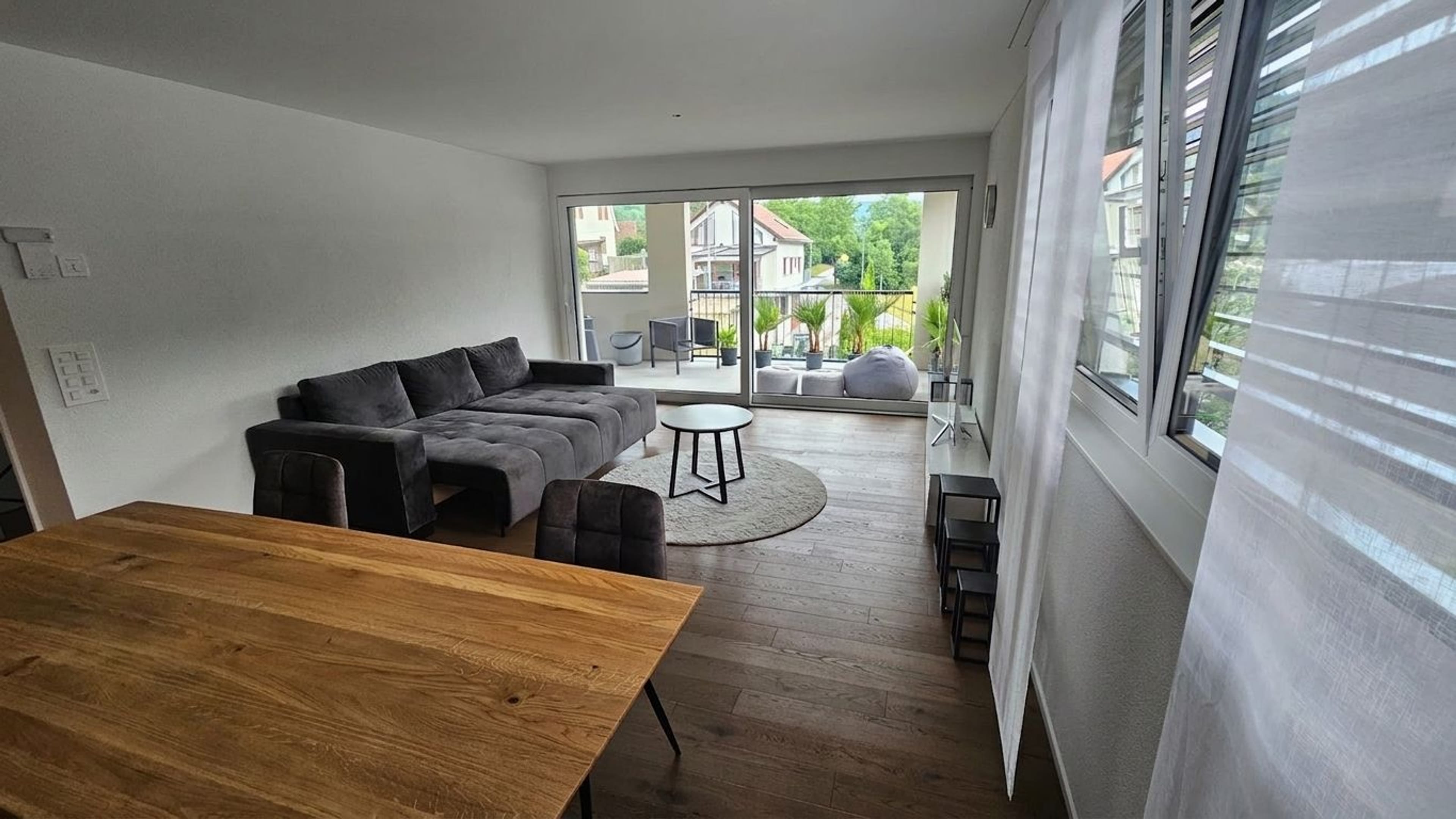 Renditeobjekt: 2.5-Zimmer-Neubau mit grosser Terrasse in Schaffhausen kaufen