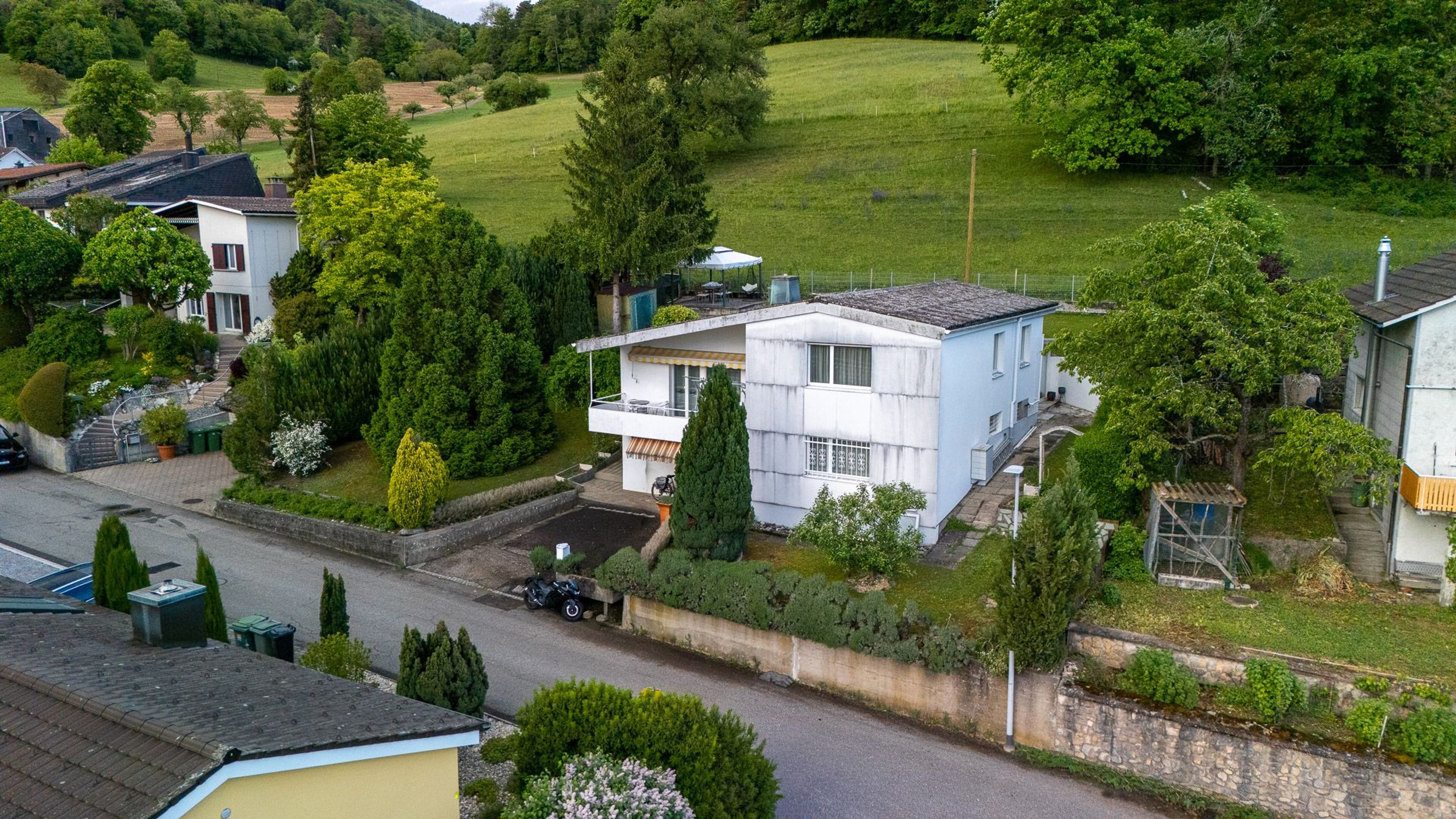7.5-Zimmer-Einfamilienhaus mit Wintergarten in Trimbach kaufen - Bild 1