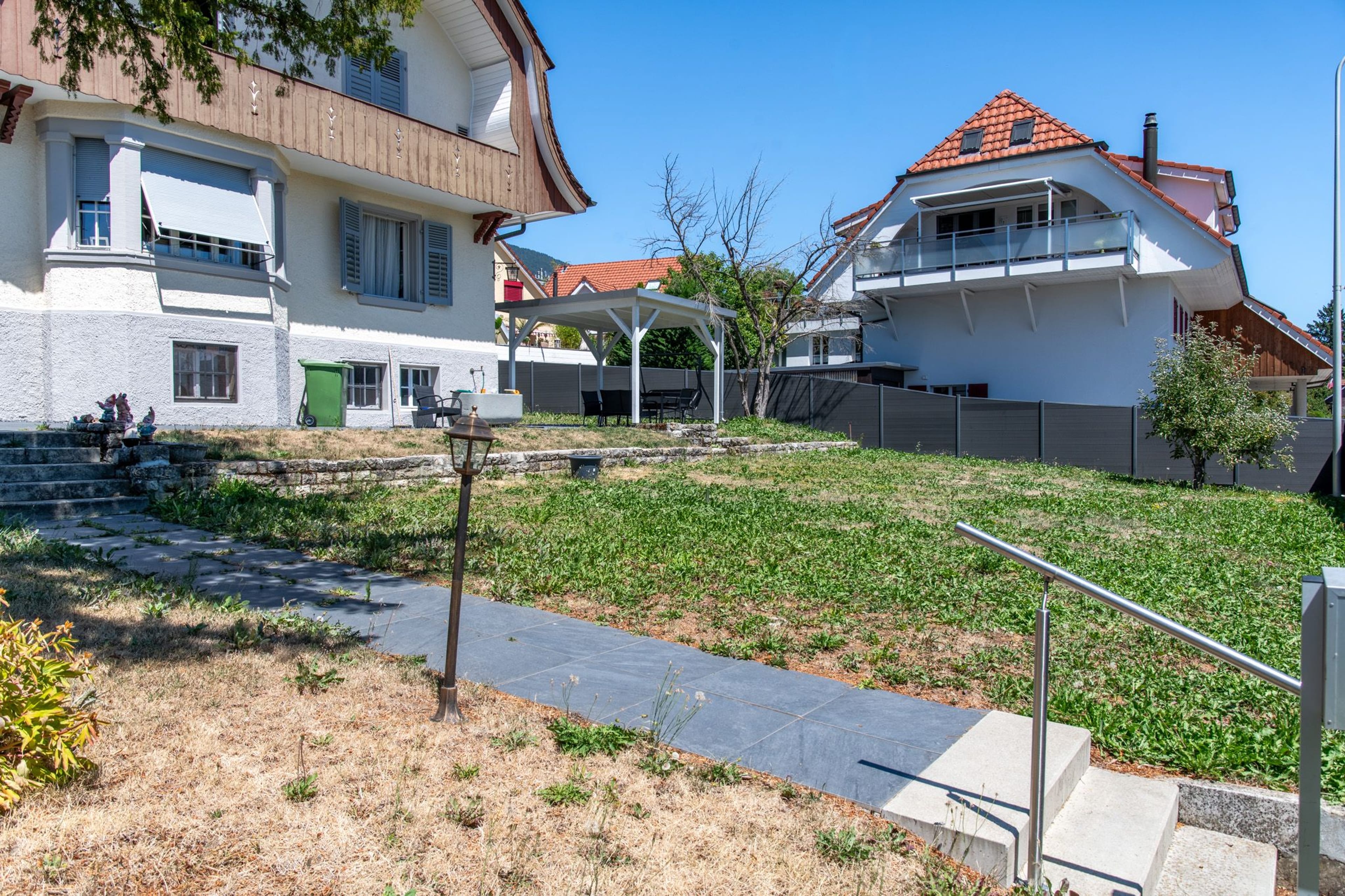 Ein Haus, unzählige Möglichkeiten – Zweifamilienhaus mit Gartenidylle und Ausbaupotenzial - 20
