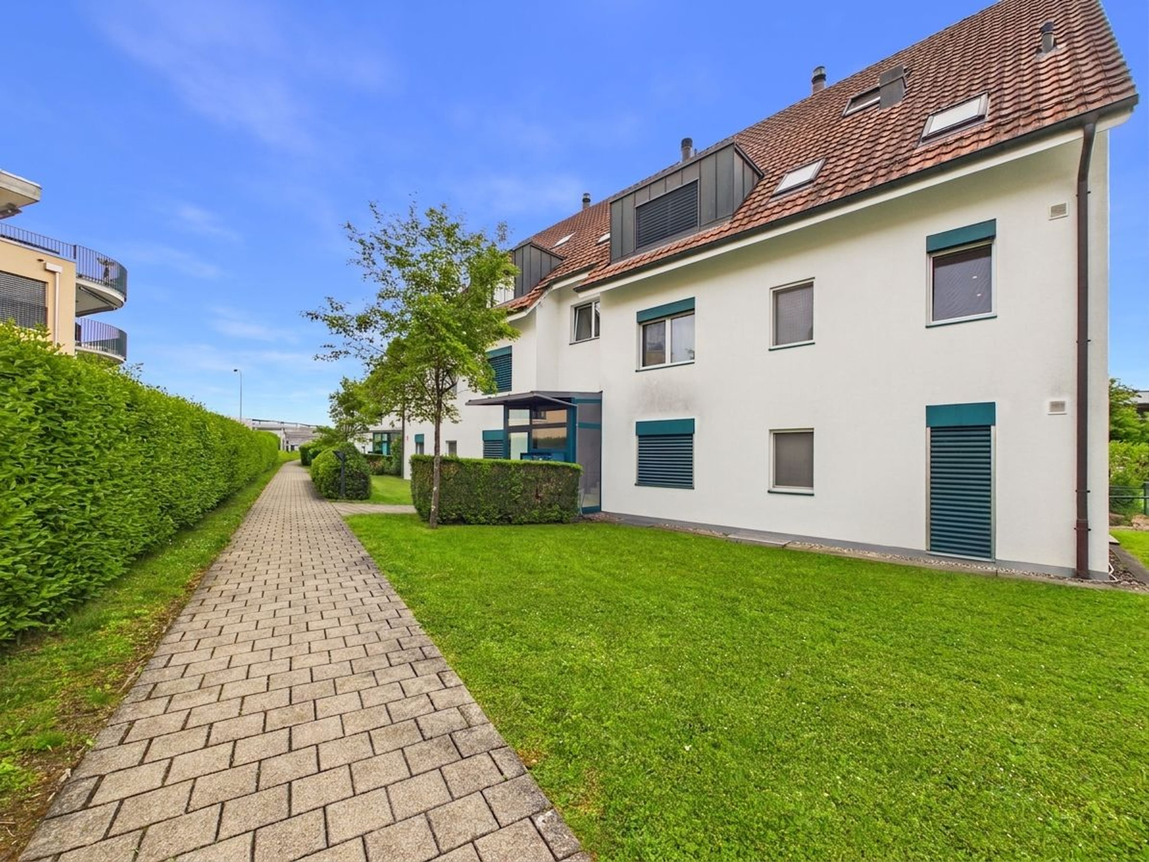 4.5-Zimmer-Wohnung mit grosser Terrasse in Winkel mieten - Bild 1