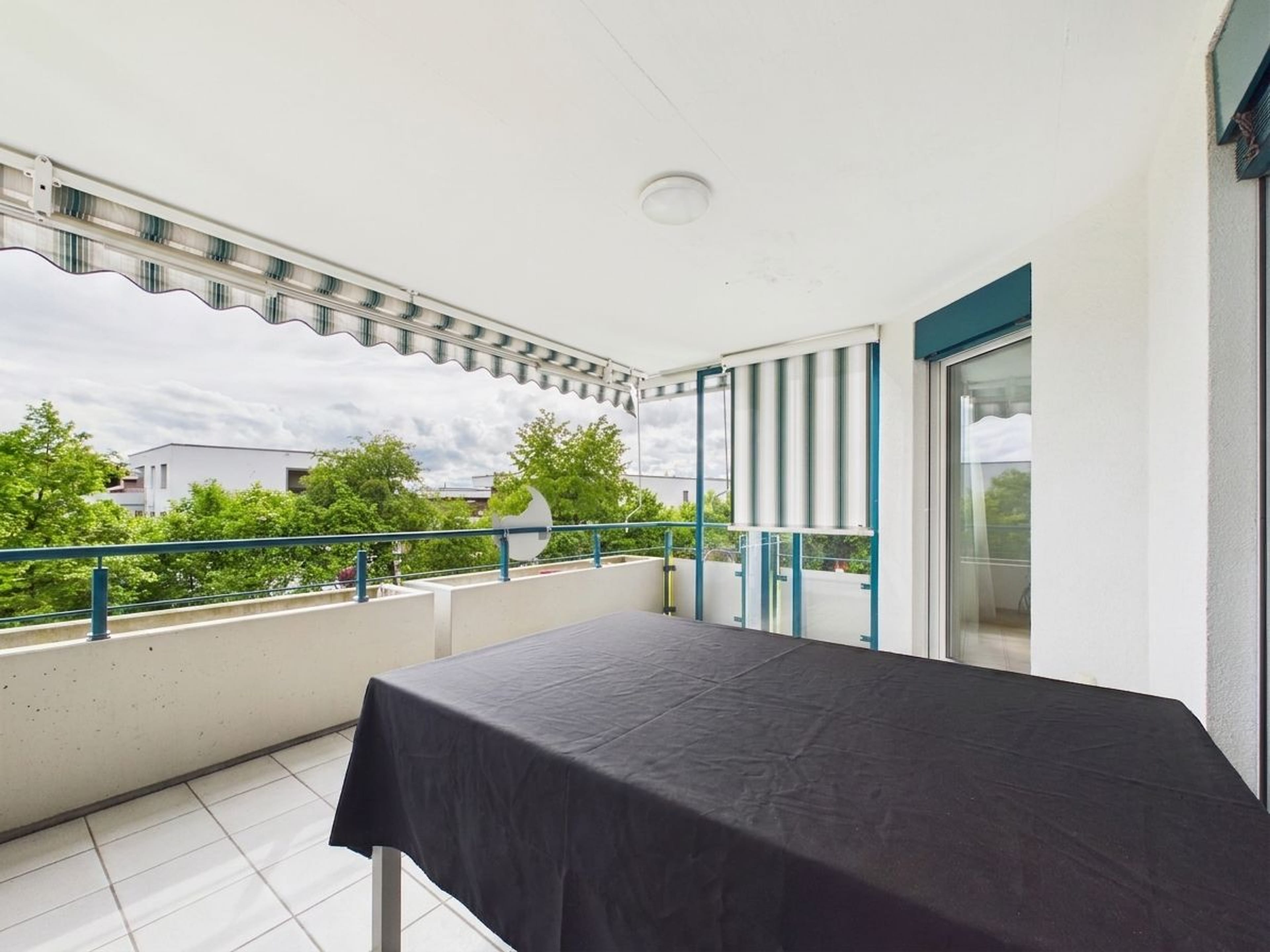 4.5-Zimmer-Wohnung mit grosser Terrasse in Winkel mieten - Bild 19