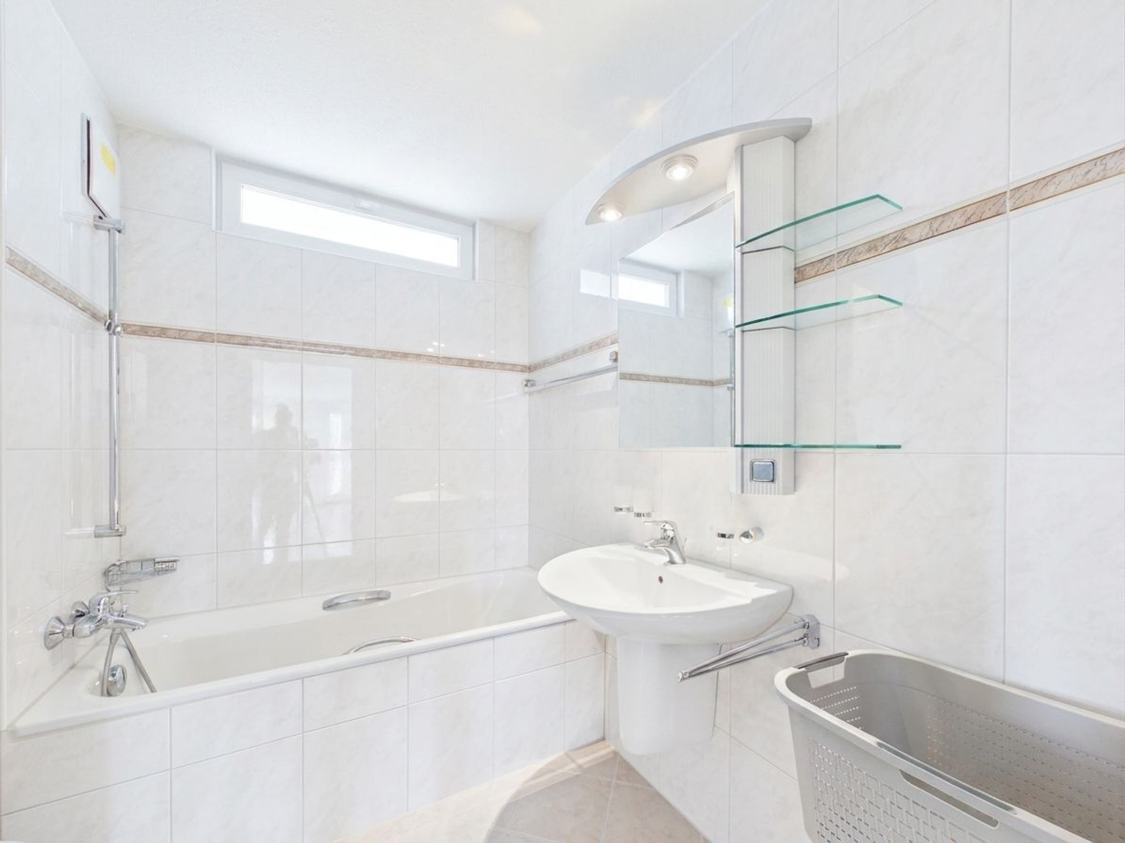4.5-Zimmer-Wohnung mit grosser Terrasse in Winkel mieten - Bild 13