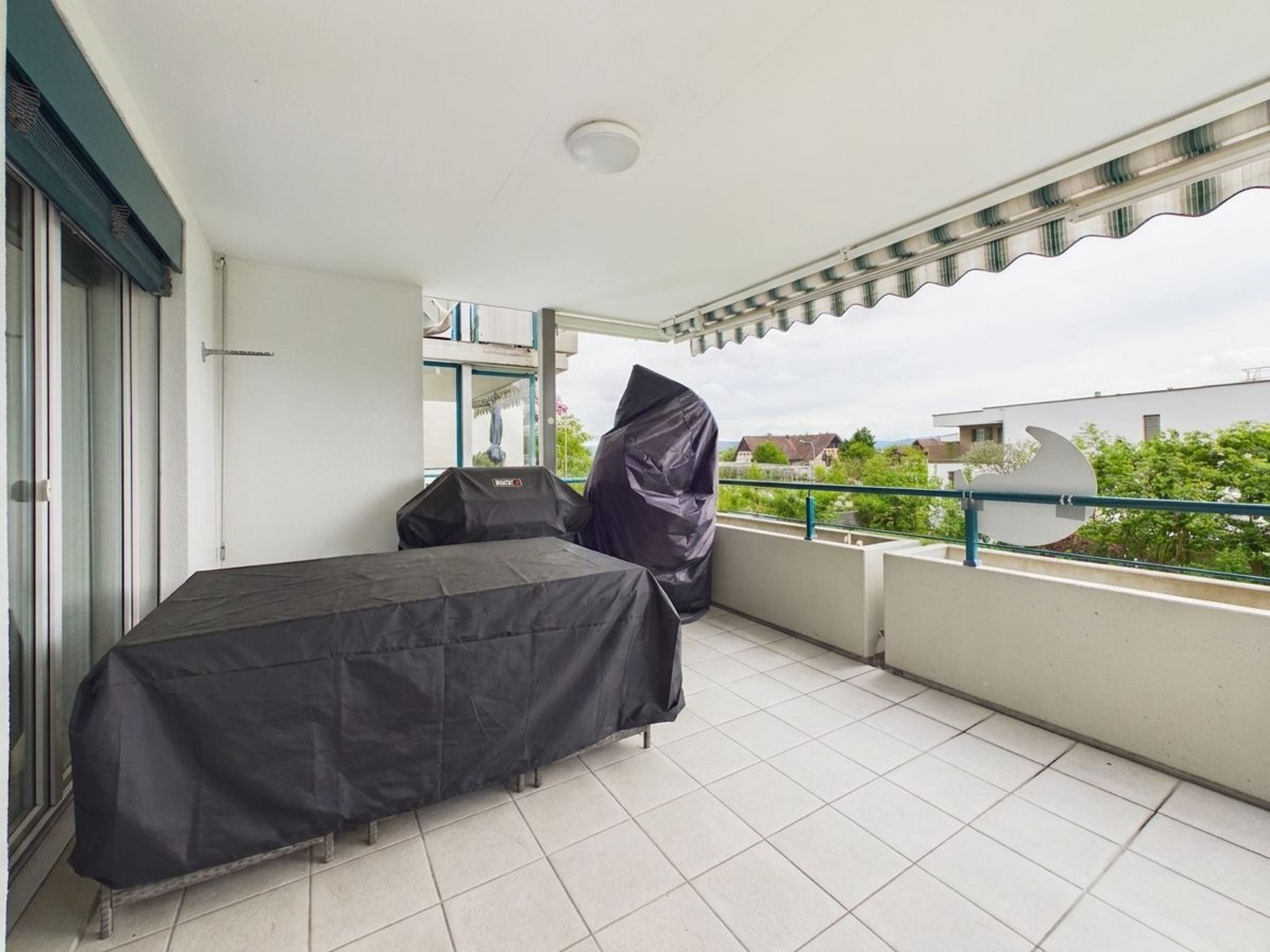 4.5-Zimmer-Wohnung mit grosser Terrasse in Winkel mieten - Bild 20