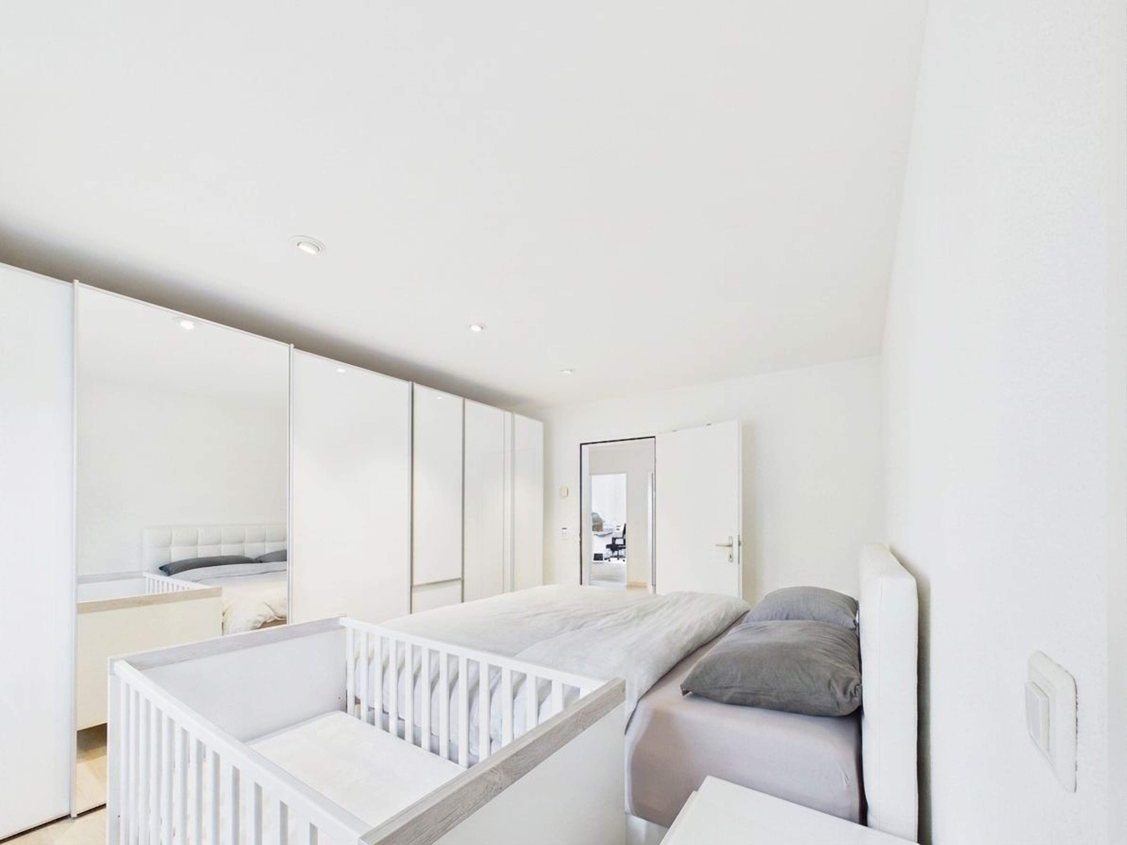 4.5-Zimmer-Wohnung mit grosser Terrasse in Winkel mieten - Bild 18
