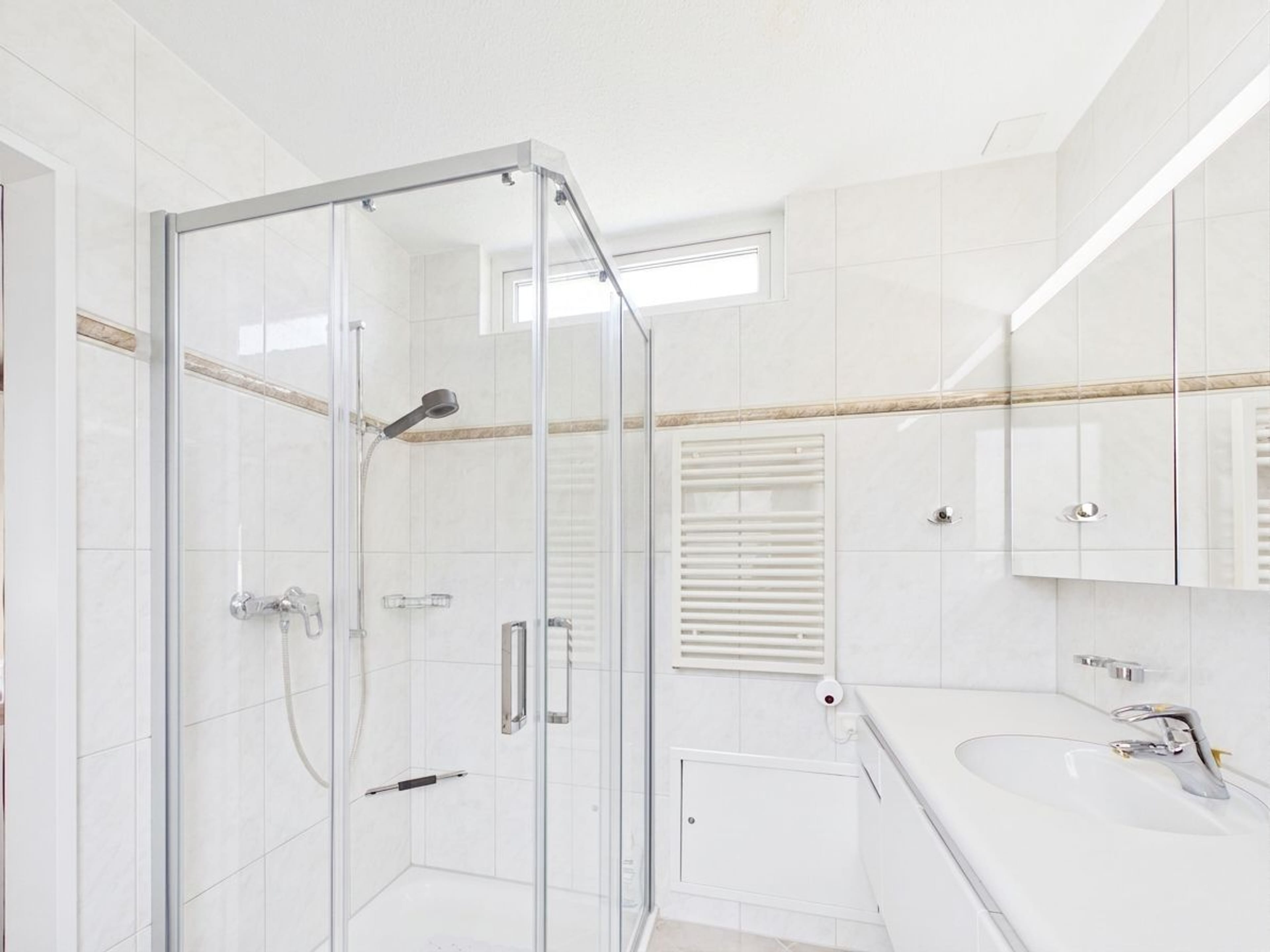 4.5-Zimmer-Wohnung mit grosser Terrasse in Winkel mieten - Bild 15