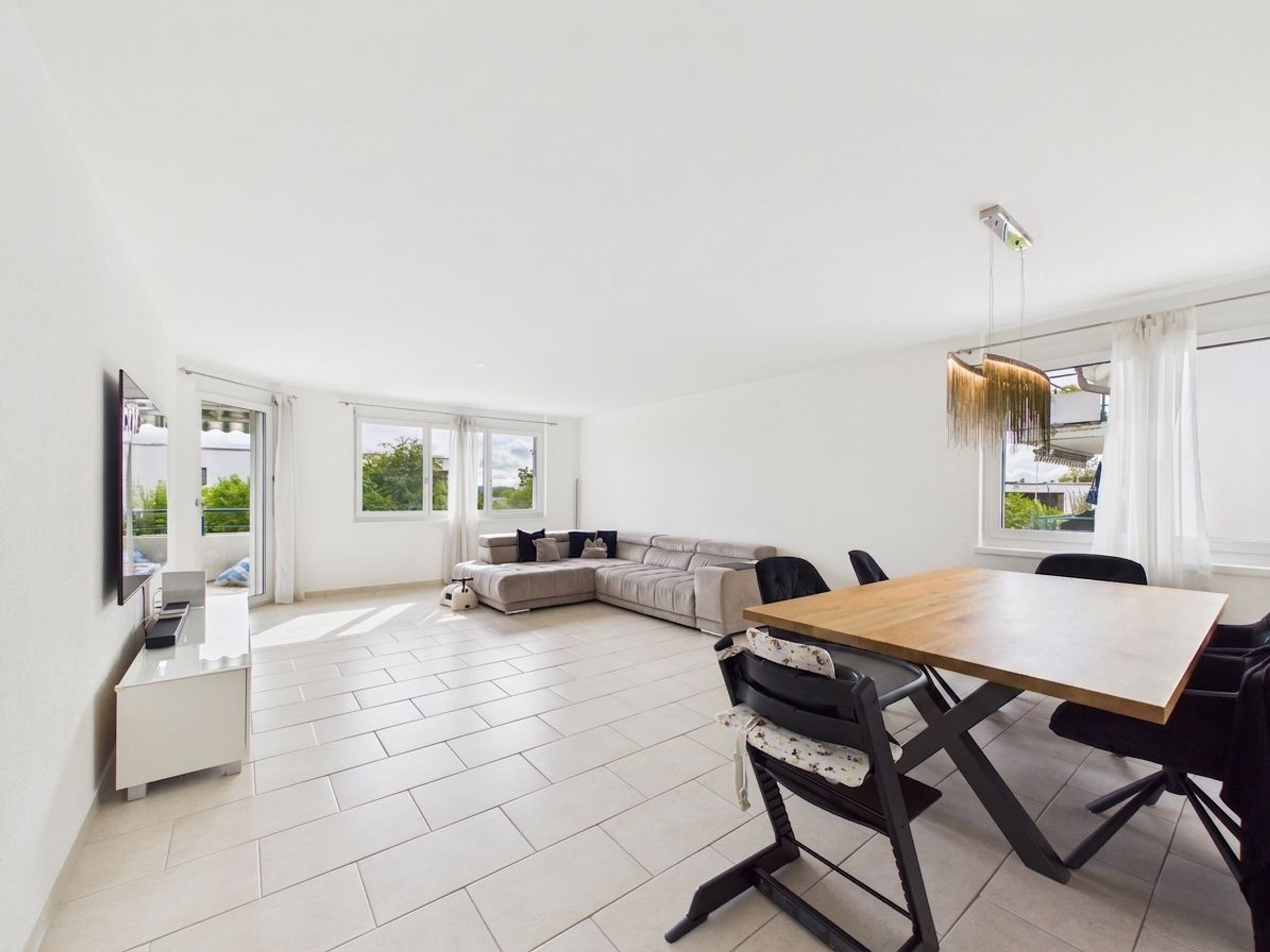 4.5-Zimmer-Wohnung mit grosser Terrasse in Winkel mieten - Bild 6