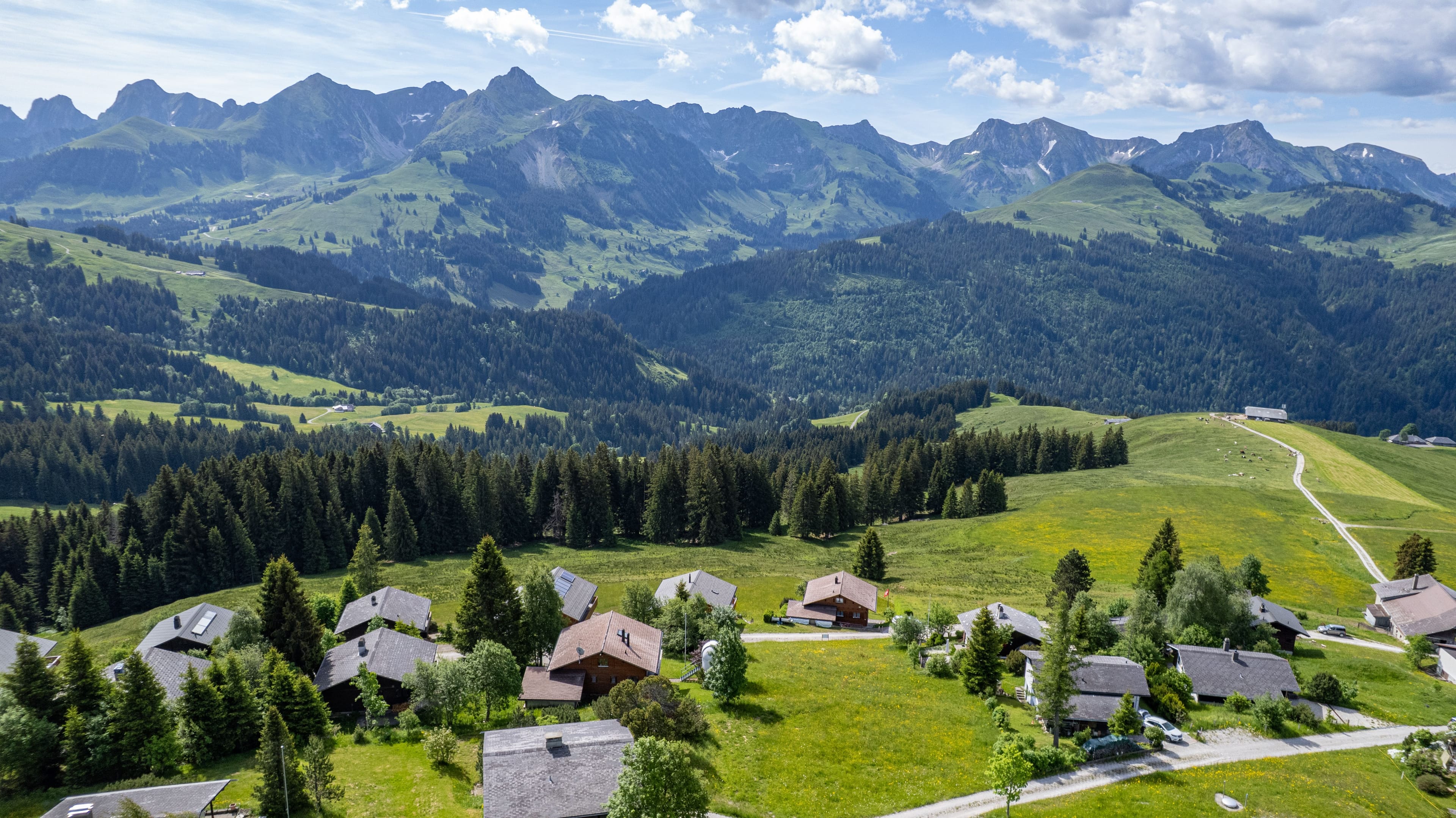 Erschlossenes Bauland 665 m² in Sangernboden, sonnig