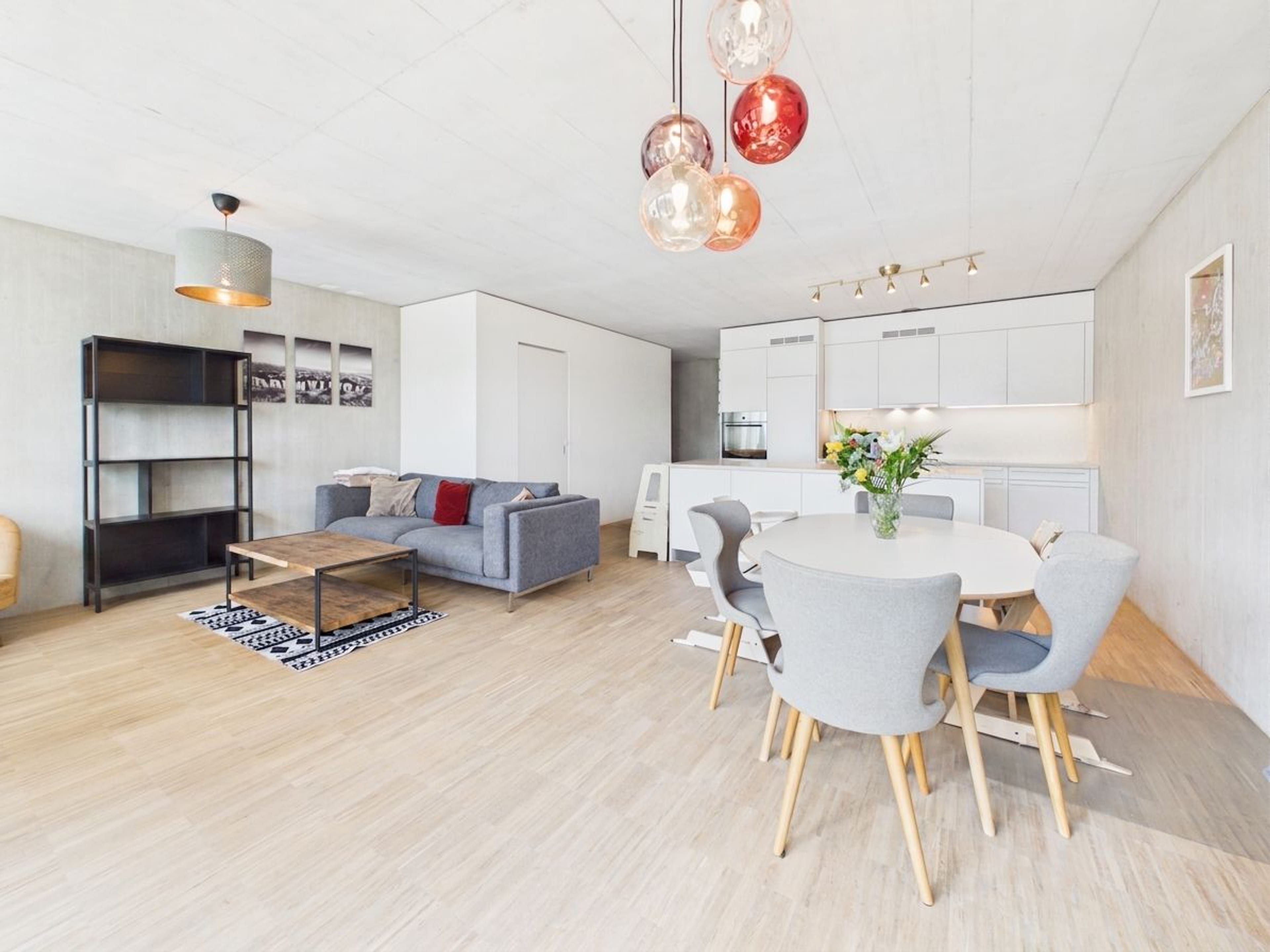 Helle 4.5-Zi.-Maisonette mit Aussenbereich in Zürich mieten - Bild 2