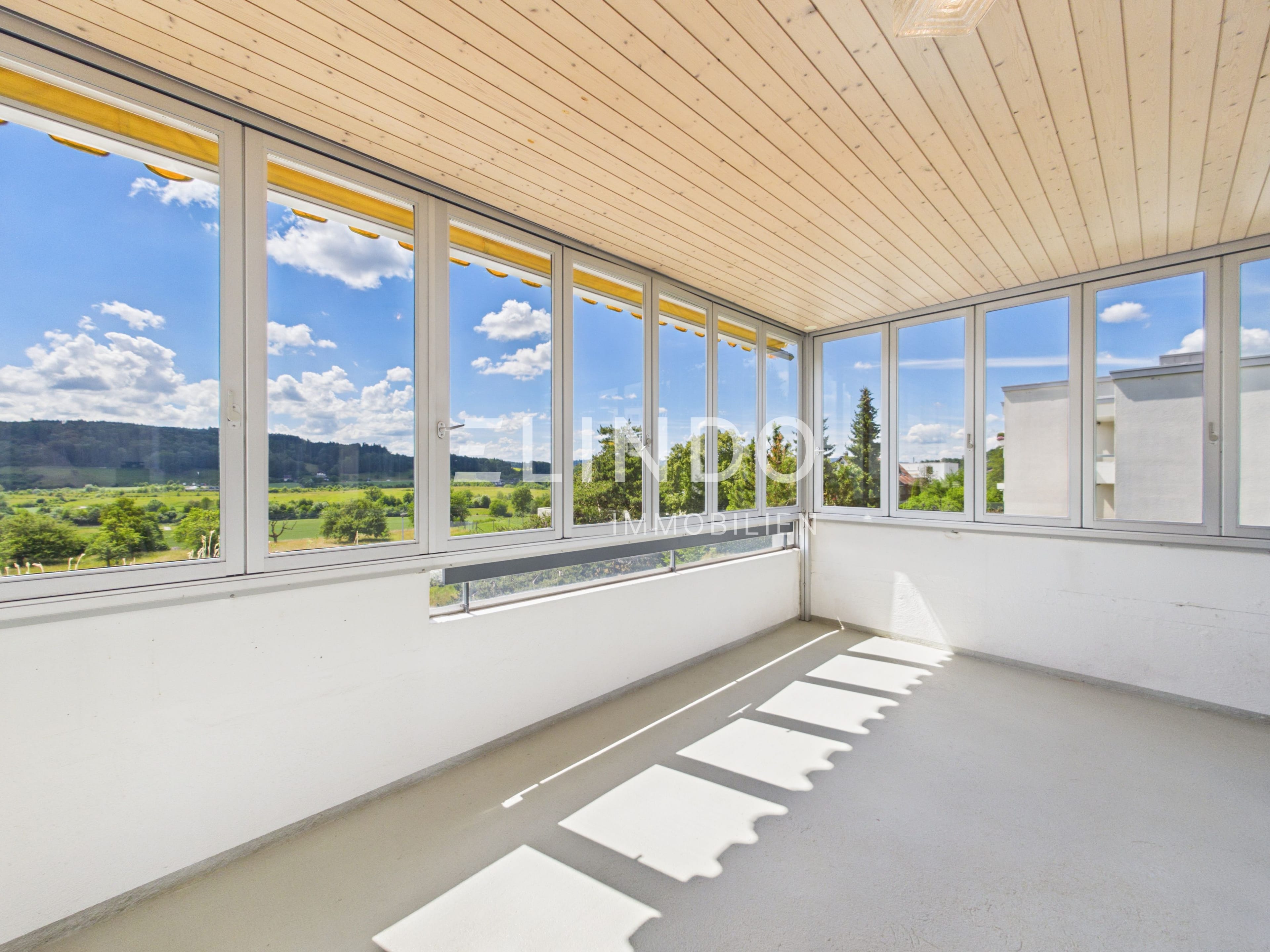 Wintergarten-Wohnung mit Weitsicht in Wettswil am Albis - Bild 3