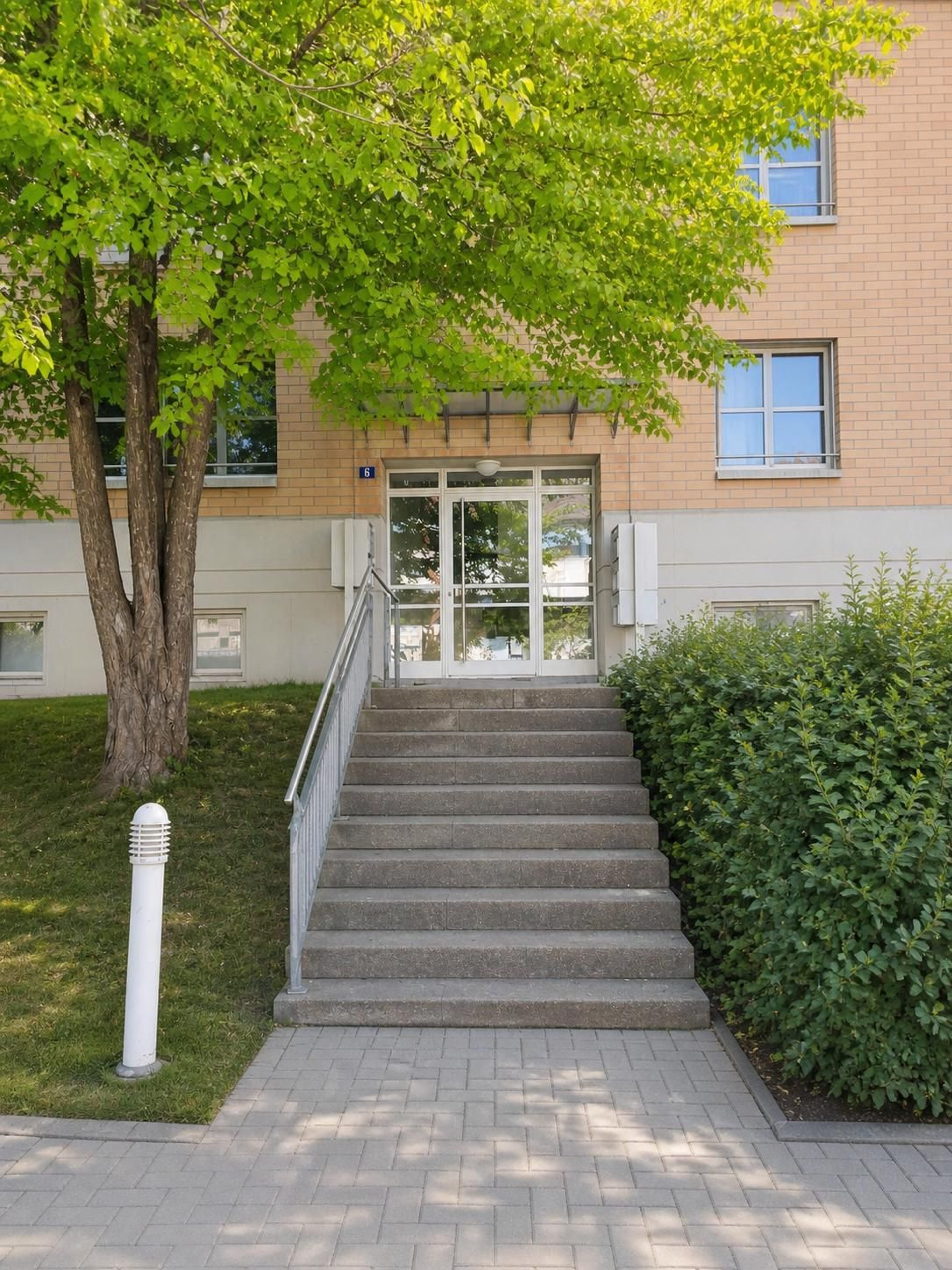Helle 3.5-Zimmer-Wohnung mit Cheminée in Winterthur Seen - Bild 4