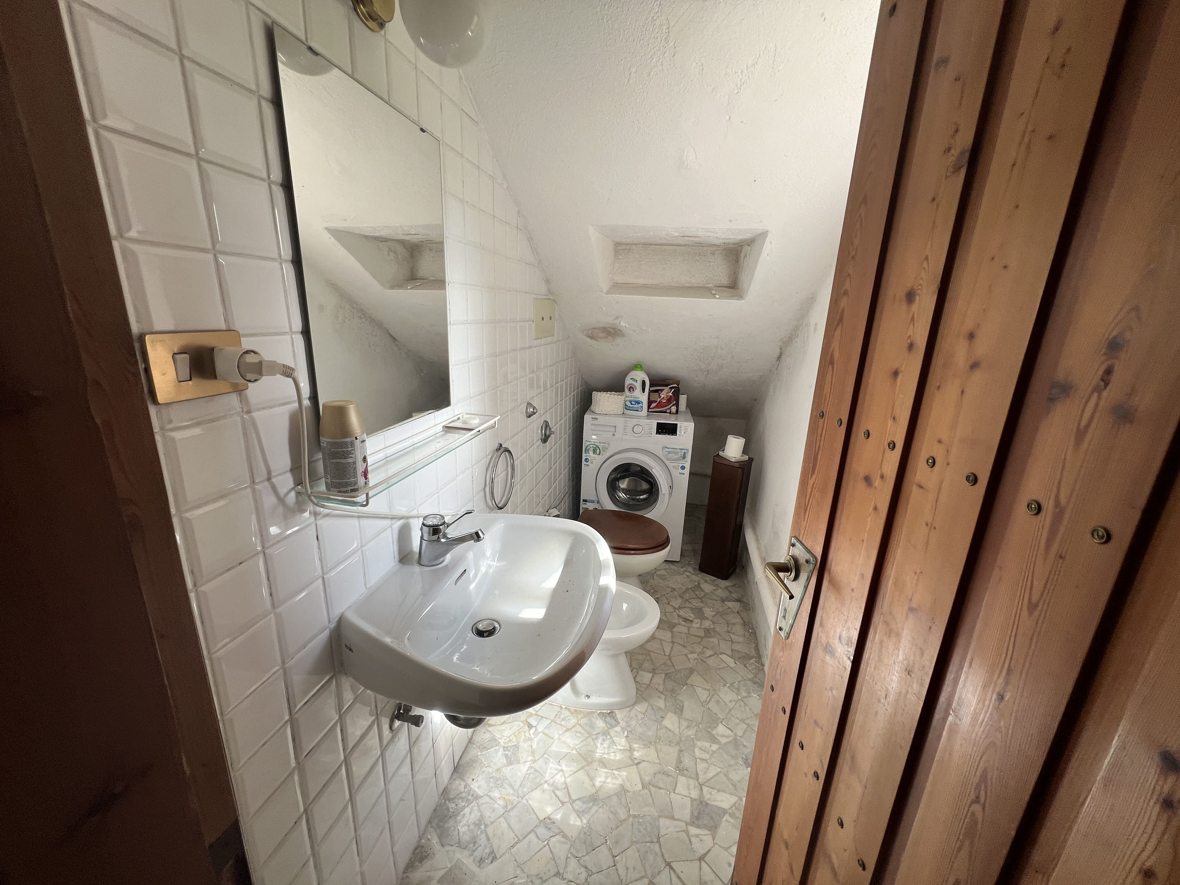 12-Zimmer-Architektenvilla mit Panoramasicht in Agra kaufen - Bild 25