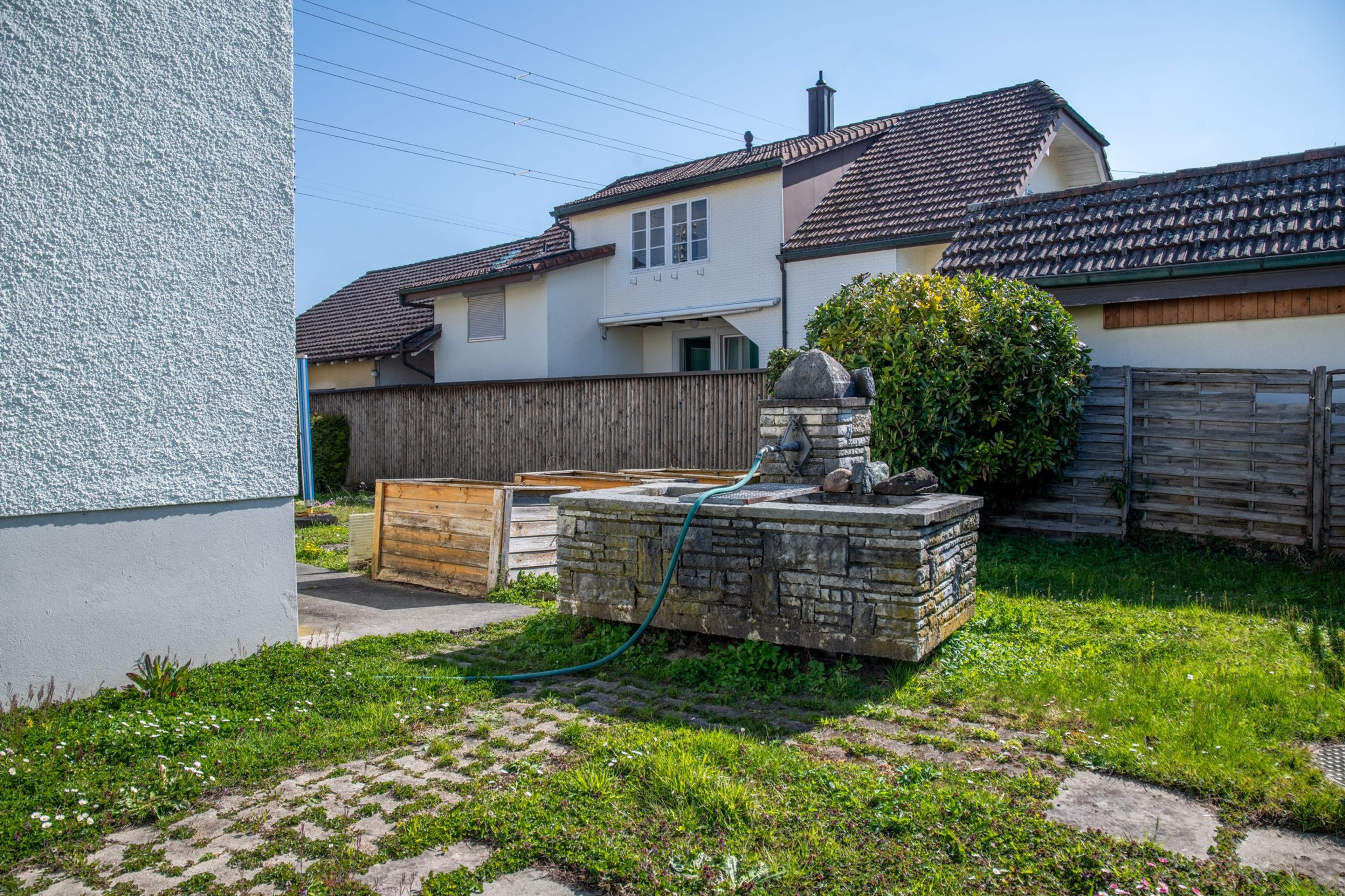Einfamilienhaus mit Gartenhaus und viel Platz für Tiere und Hobbys - 27