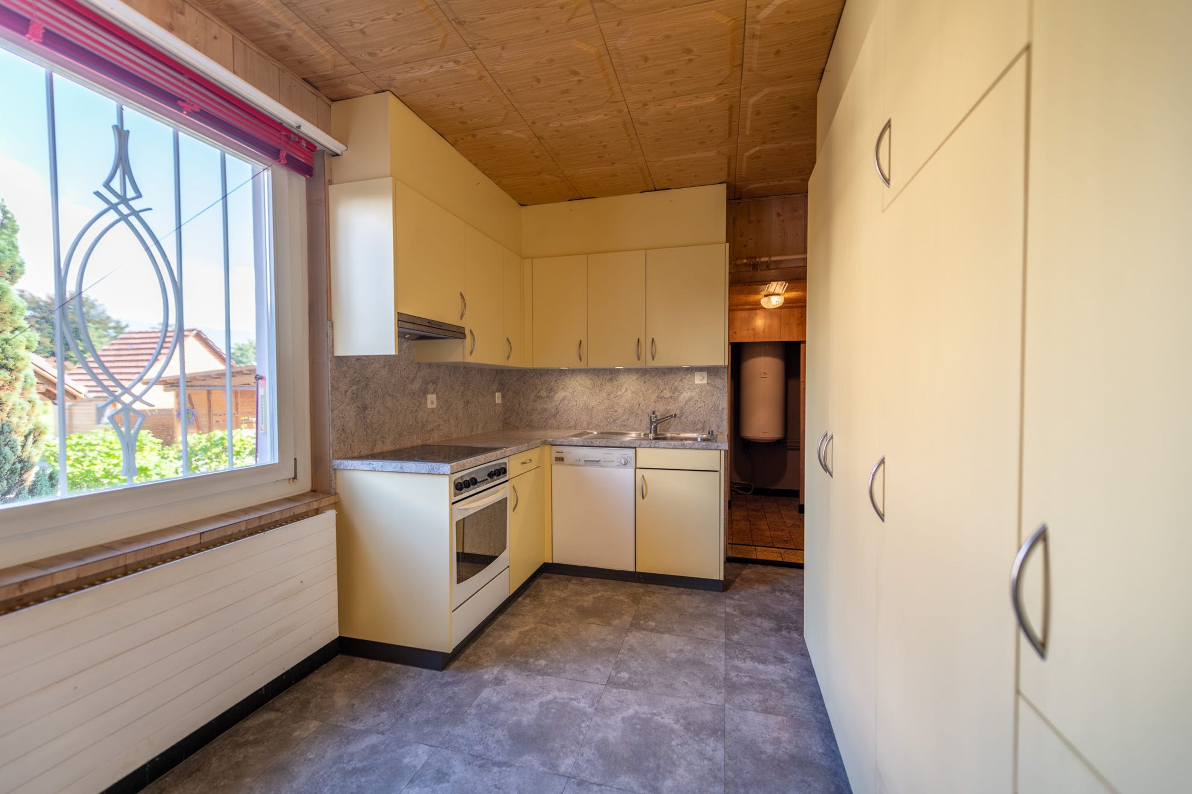 Sanierung oder Neubau: Grosszügiges Grundstück mit viel Potenzial - Bild 3