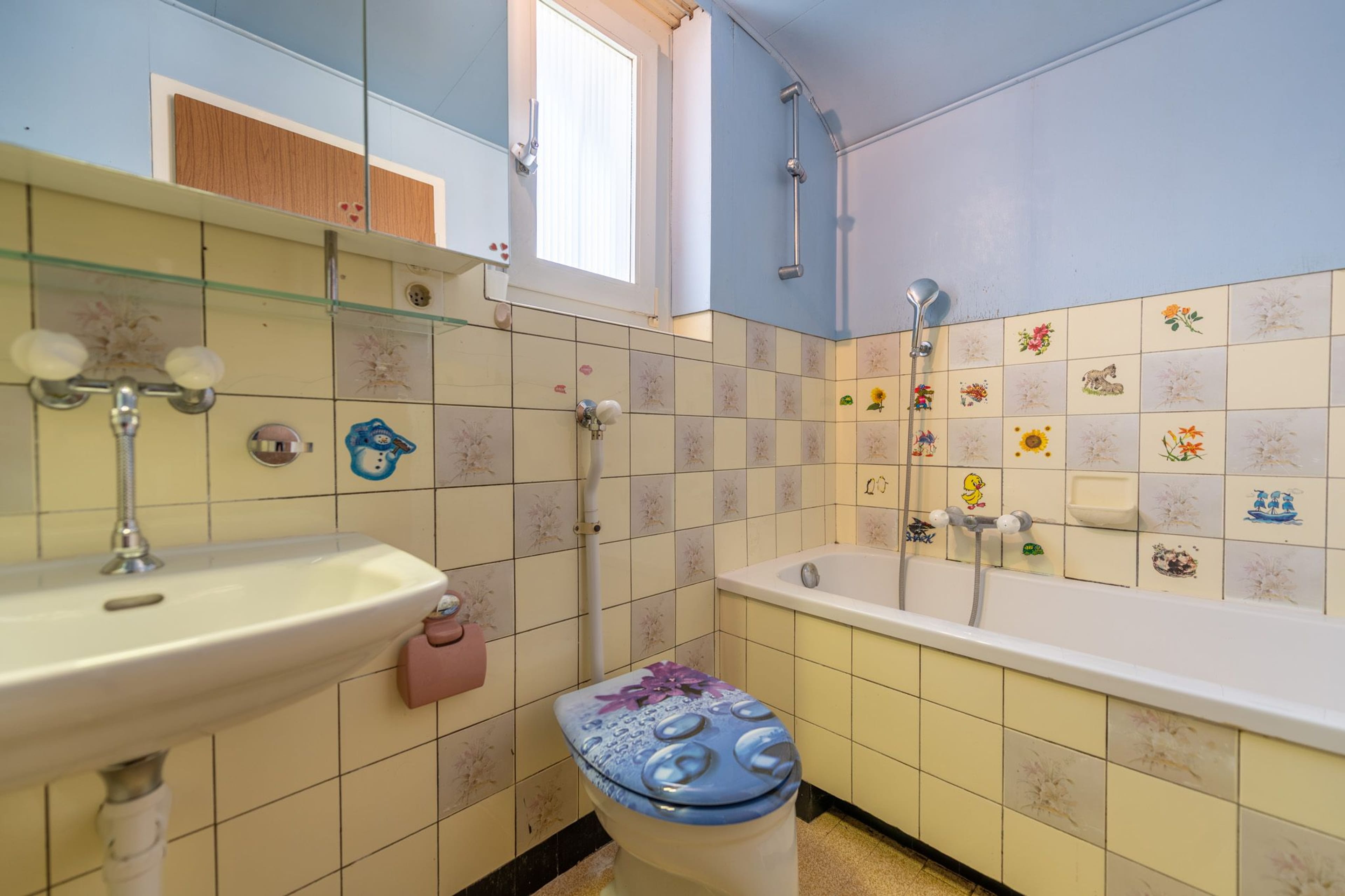 Sanierung oder Neubau: Grosszügiges Grundstück mit viel Potenzial - Bild 6