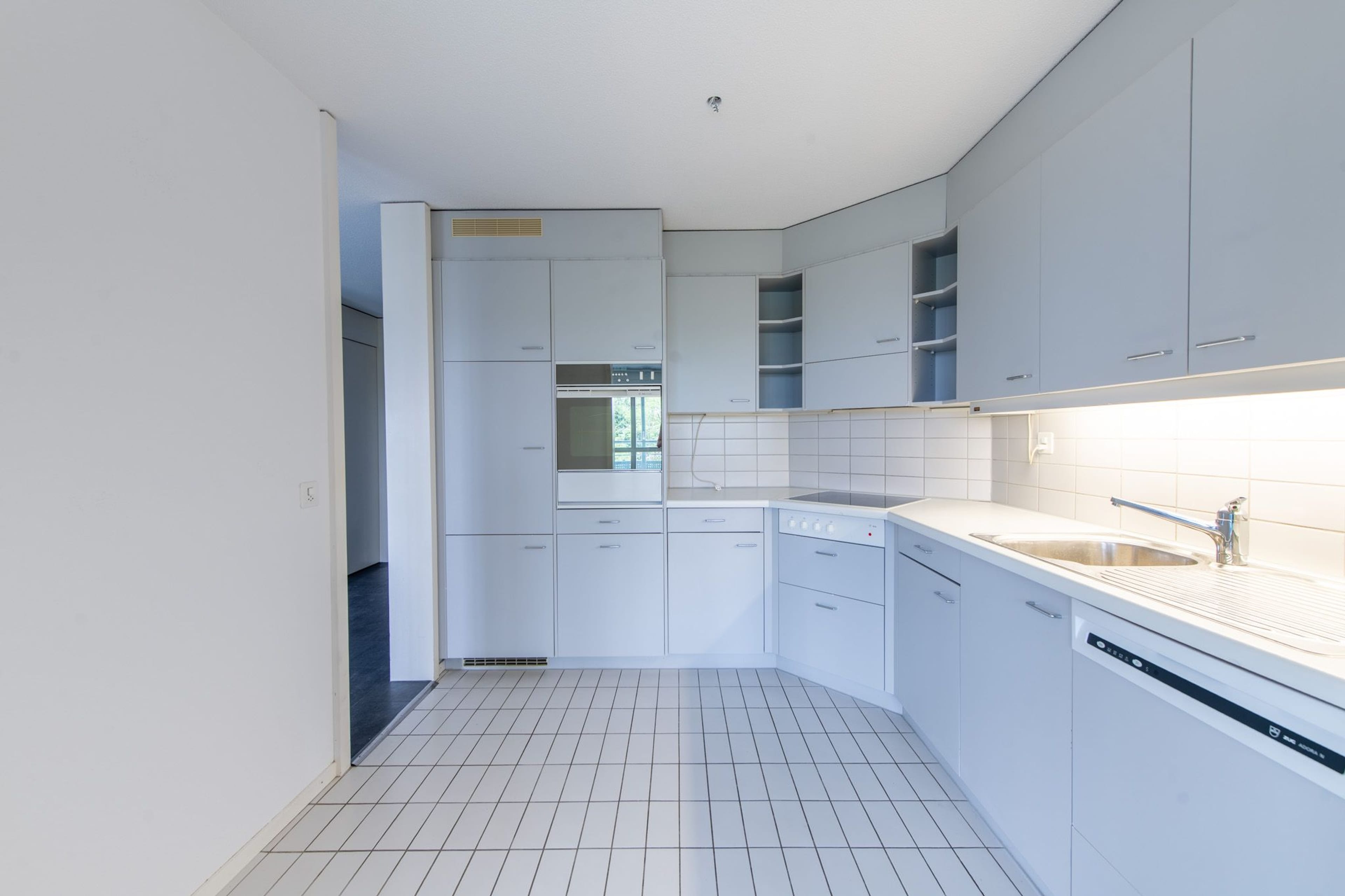 Grosszügige 2.5-Zimmerwohnung in grüner Oase - Bild 5