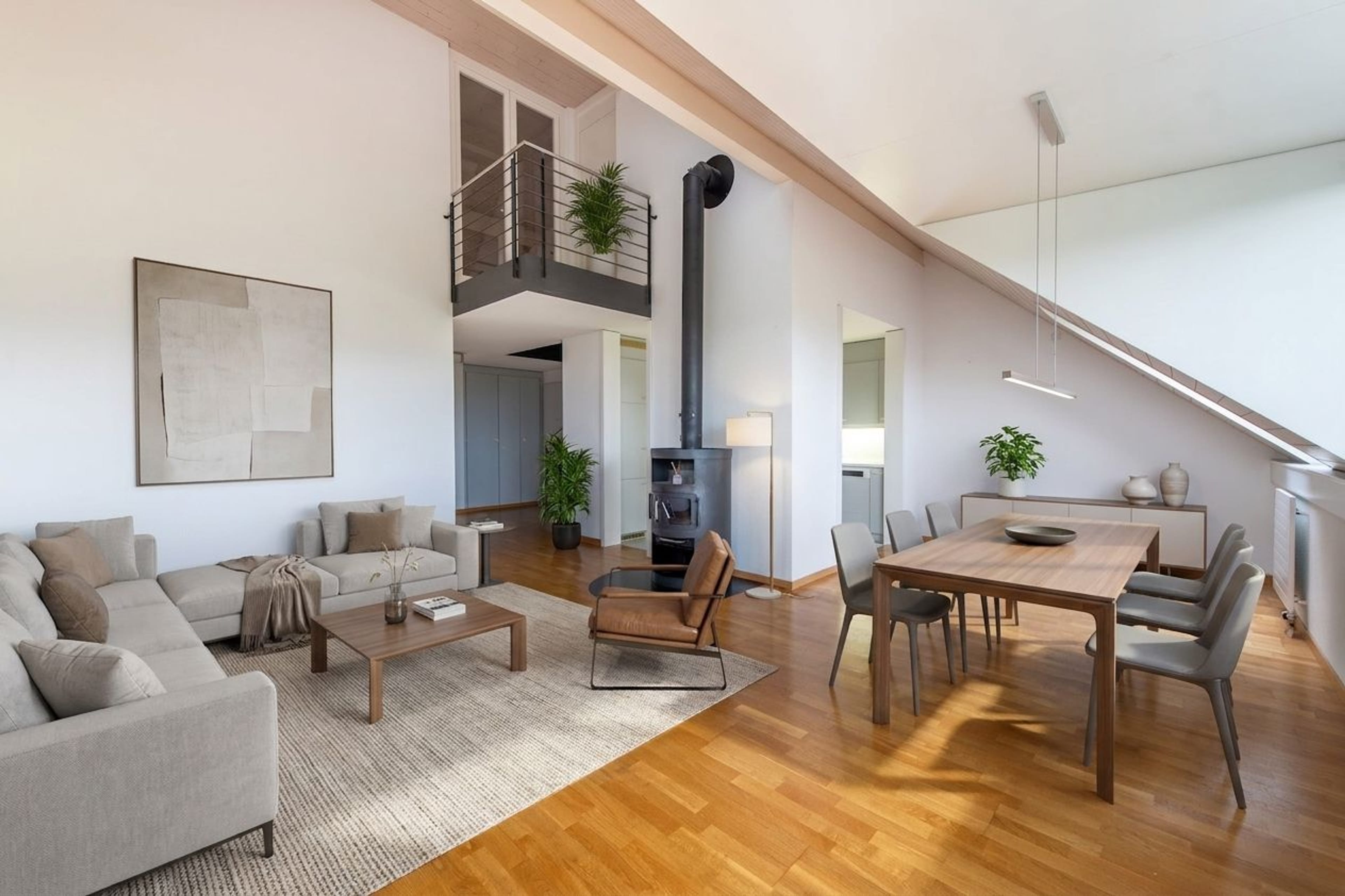 Duplexwohnung mit gemütlichem Cheminée & eigener Waschmaschine - 1