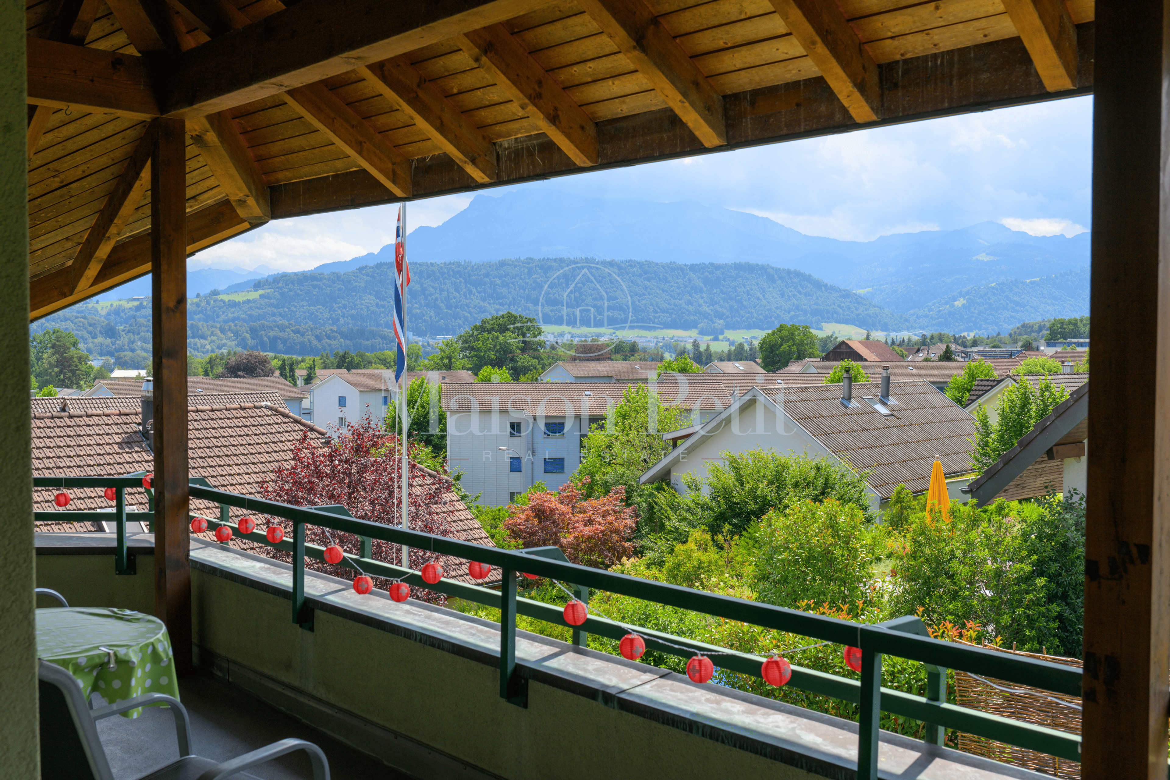 Freistehendes Einfamilienhaus mit Weitblick vom Pilatus bis zur Rigi - 19
