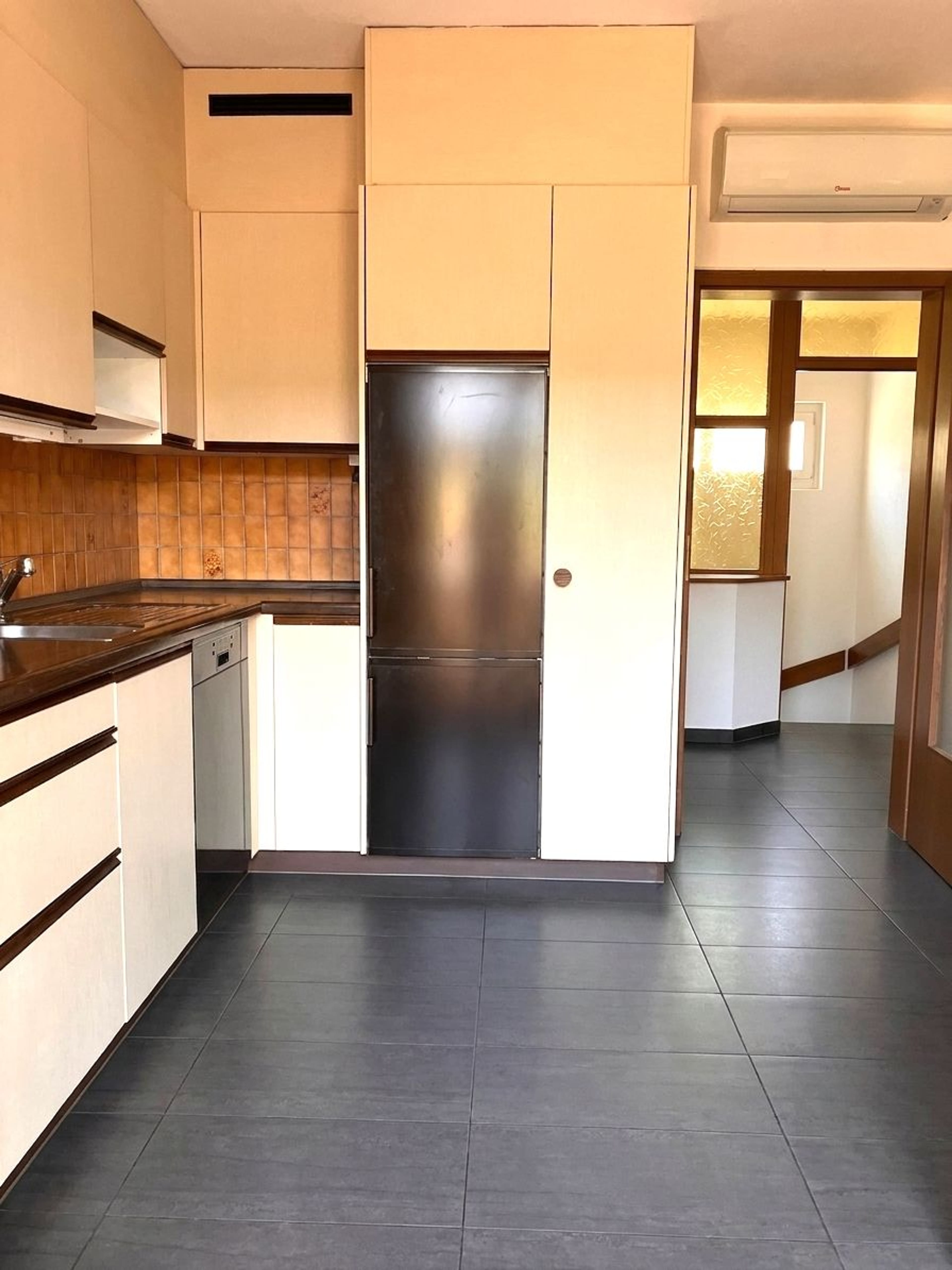 Casa unifamiliare indipendente di 6.5 locali con giardino a Biasca - 11
