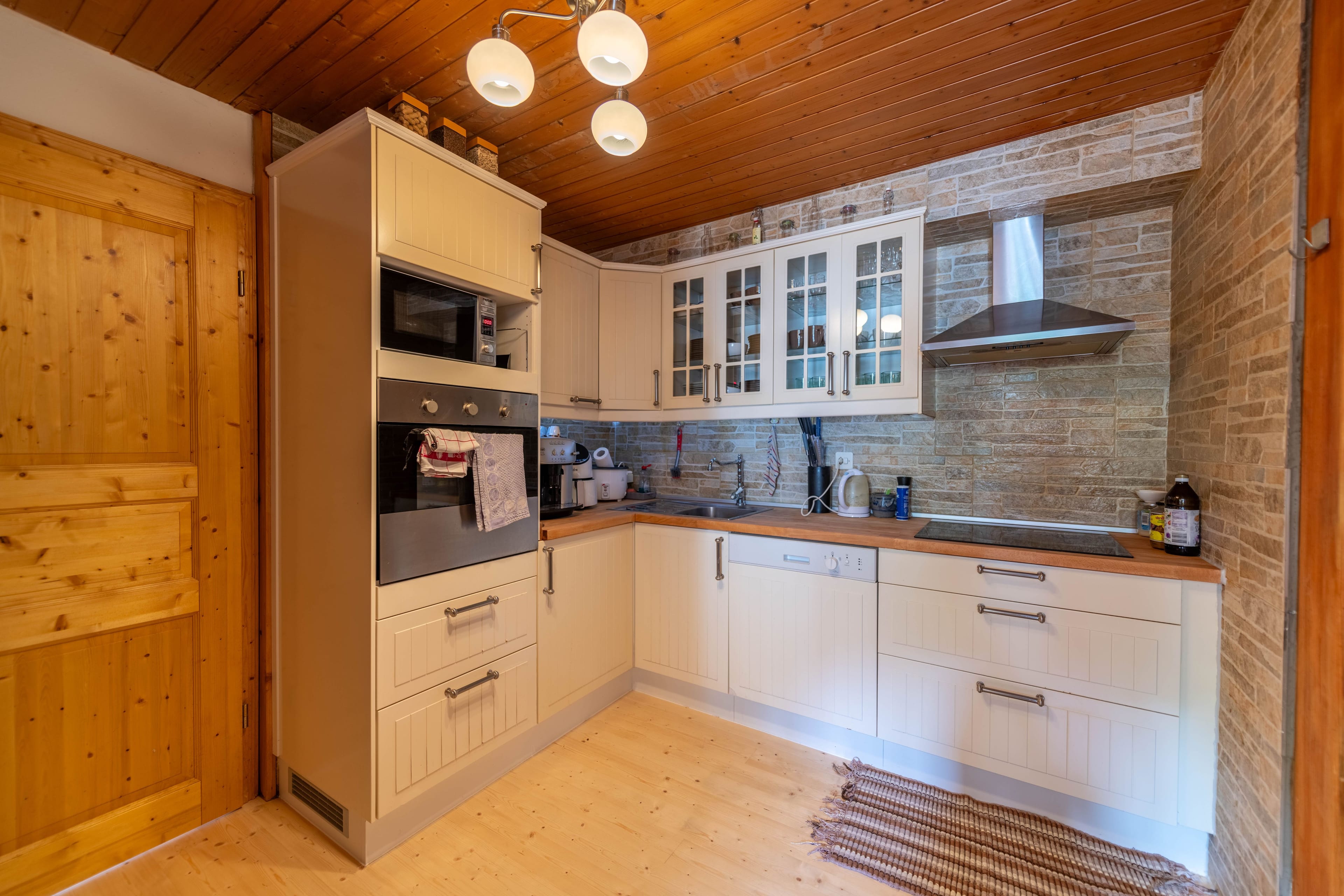 Zentrale Lage - vermieten, Gewerbe, bewohnen - Bild 2