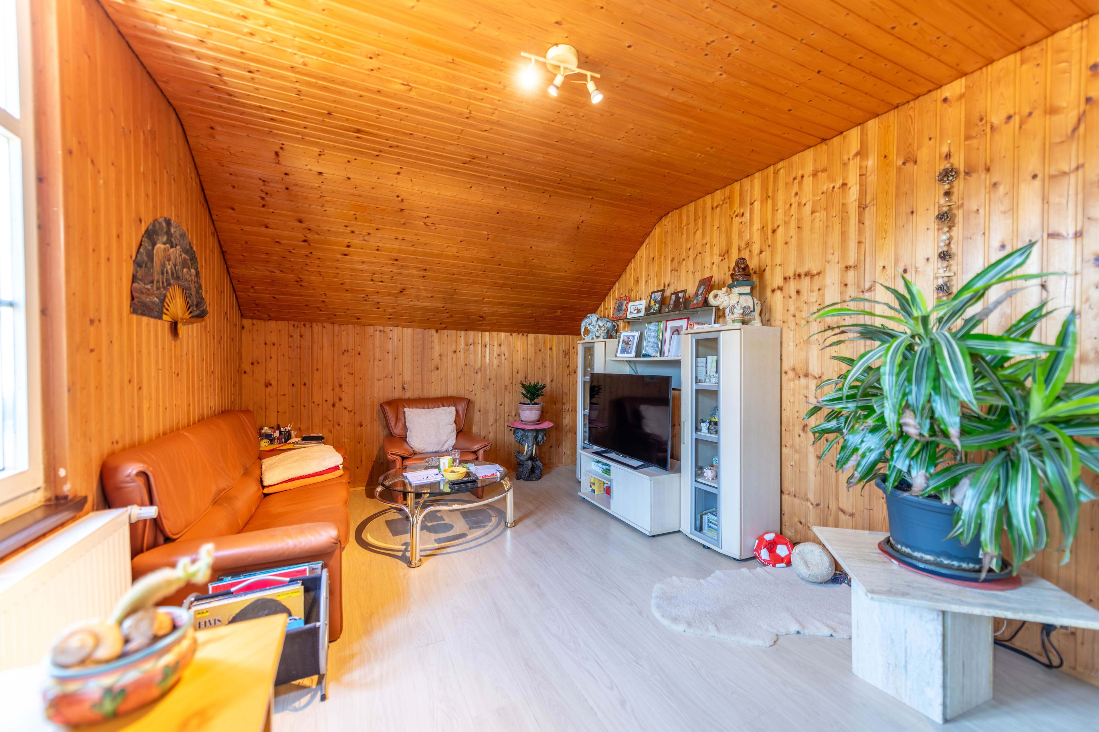 Zentrale Lage - vermieten, Gewerbe, bewohnen - Bild 9