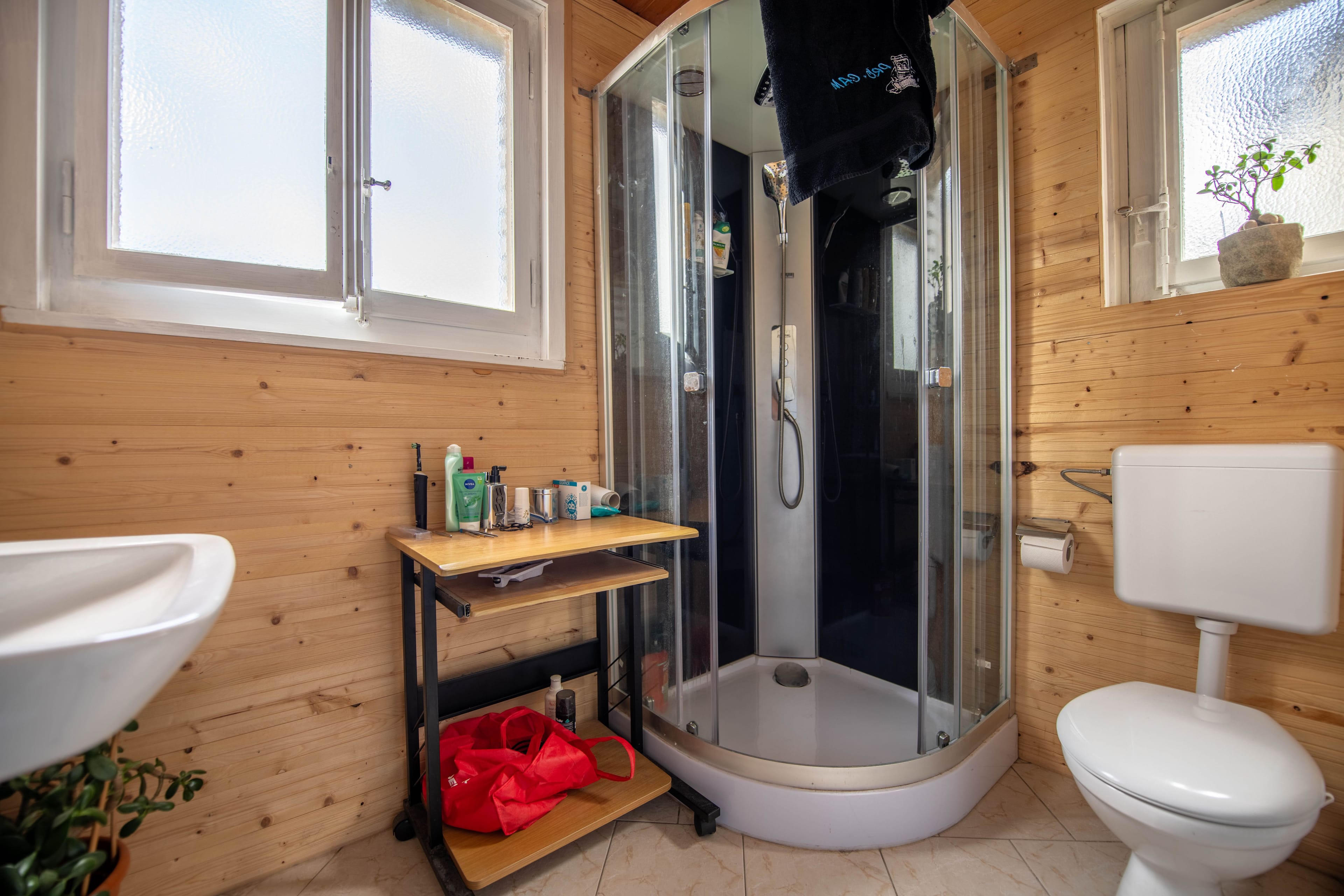 Zentrale Lage - vermieten, Gewerbe, bewohnen - Bild 15