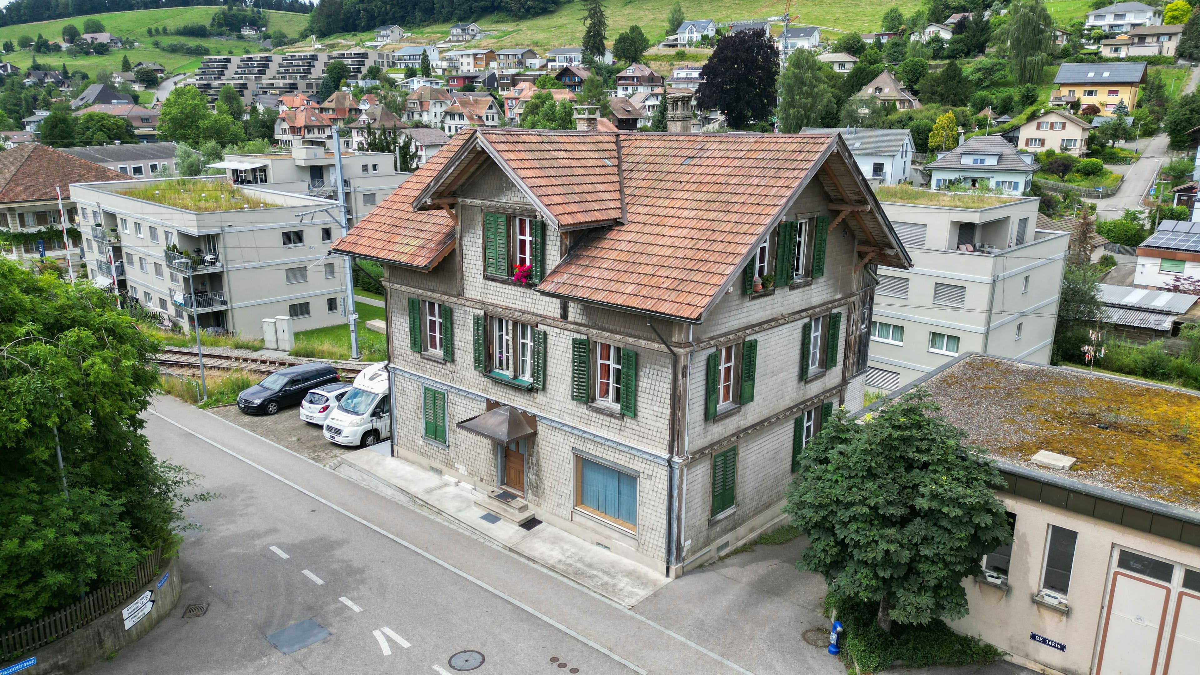 Zentrale Lage - vermieten, Gewerbe, bewohnen - Bild 1
