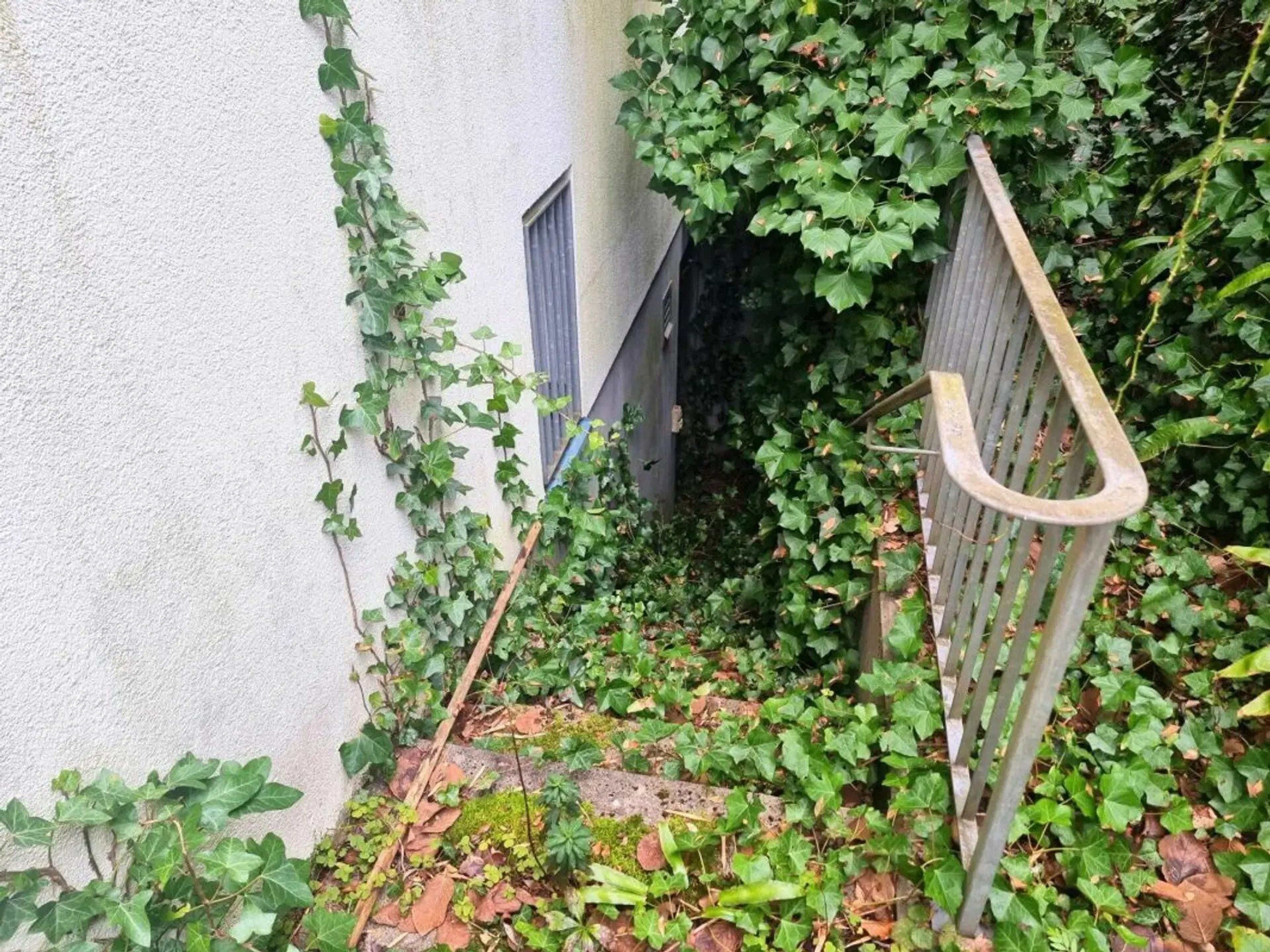 Grosszügiges 10-Zimmer-Einfamilienhaus mit Garten in Riehen - 18
