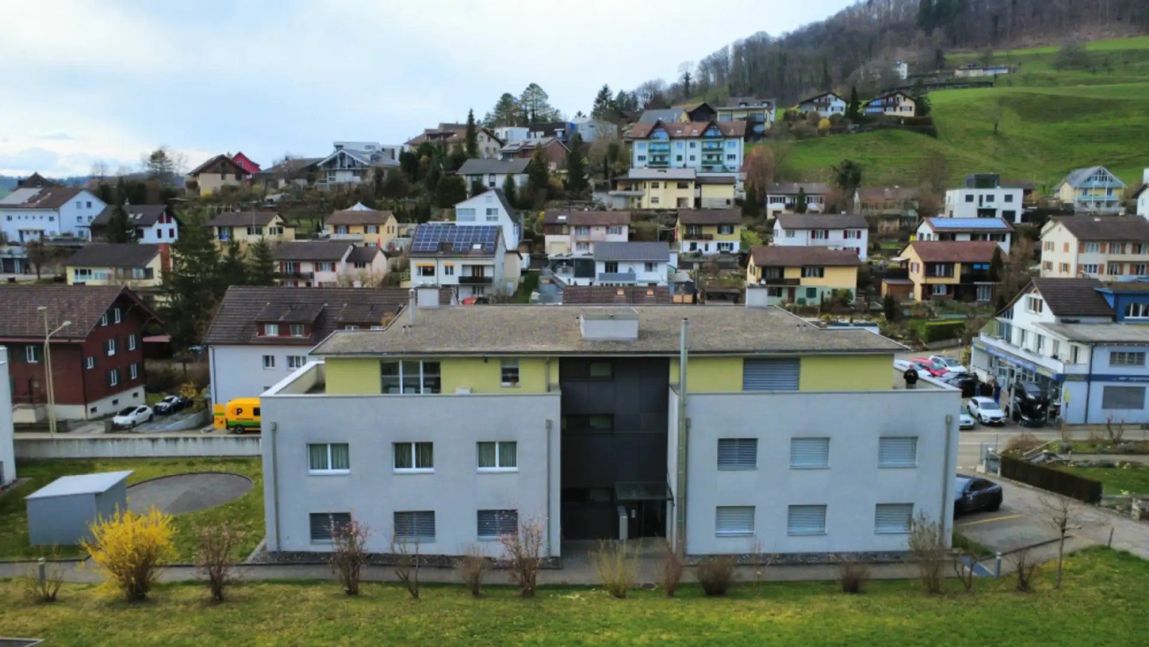 Lichtdurchflutete 5.5-Zimmer-Attika mit 119 m² Terrasse, Gelterkinden - 17