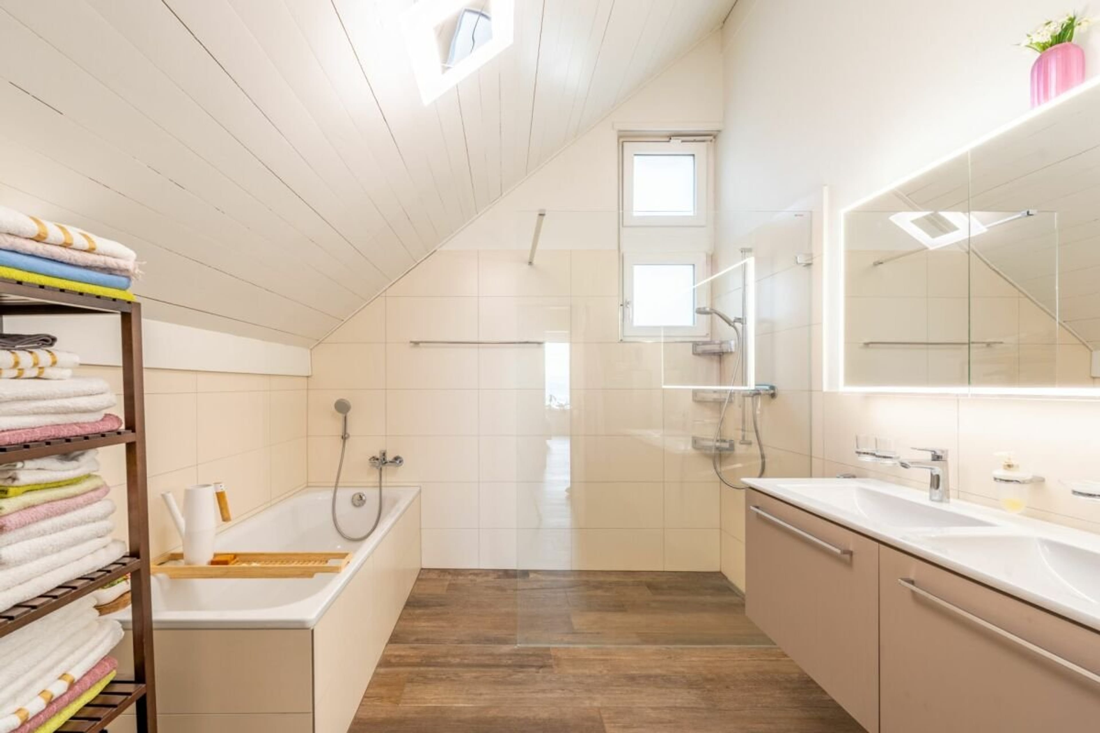 Grosszügiges 6.5-Zimmer Einfamilienhaus mit Einliegerwohnung - modernisiert - 14