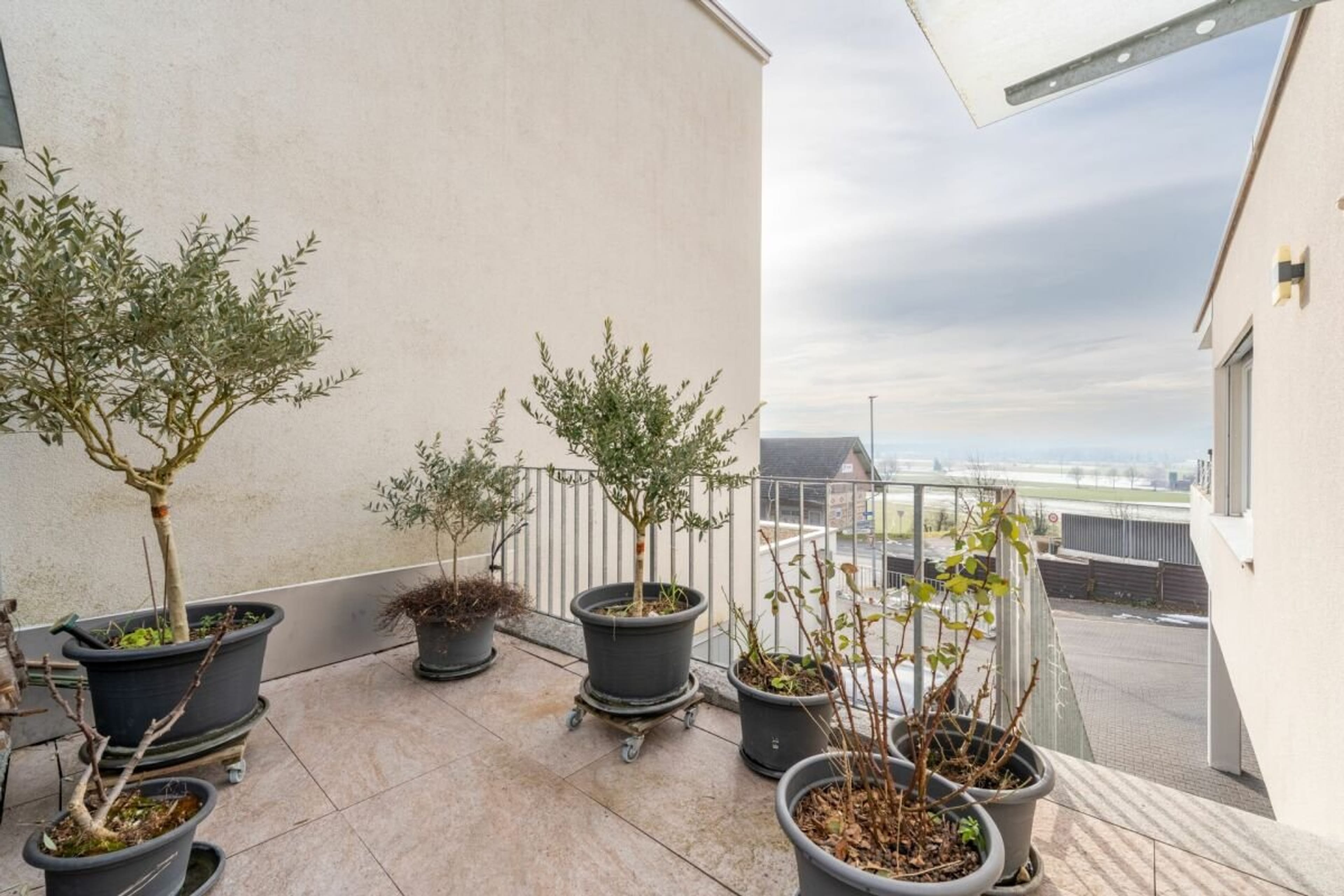 Grosszügiges 6.5-Zimmer Einfamilienhaus mit Einliegerwohnung - modernisiert - 24