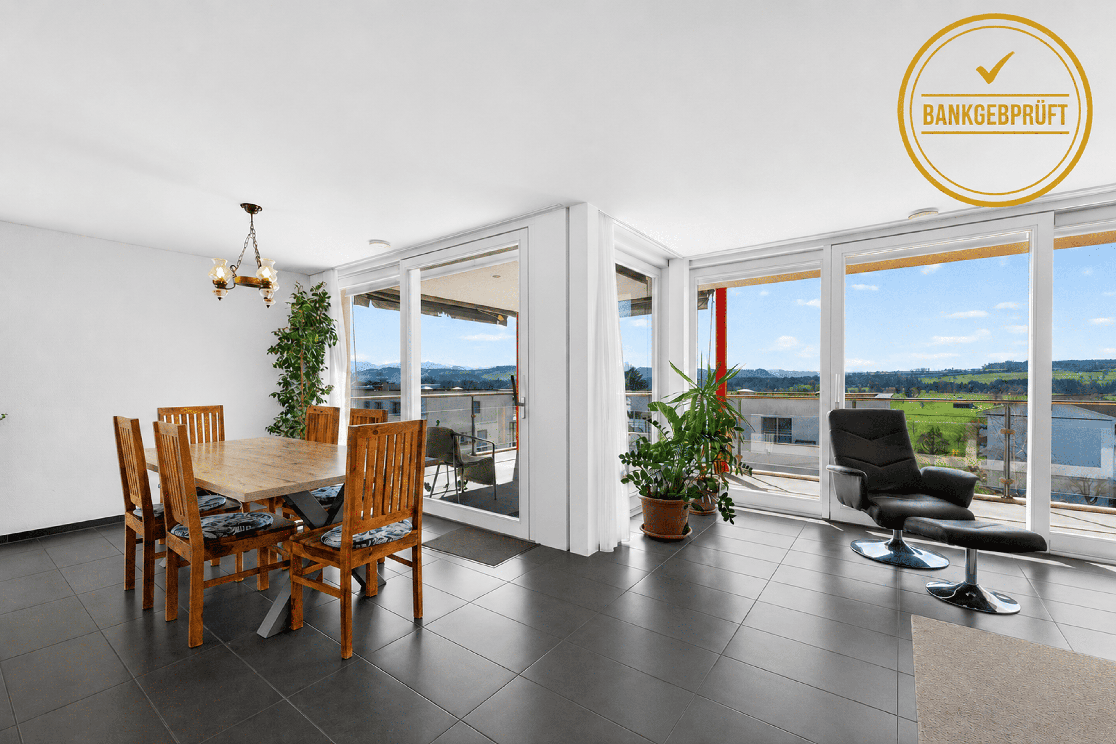 4.5-Zimmer Wohnung mit Weitsicht und Balkon in Geuensee - Bild 1