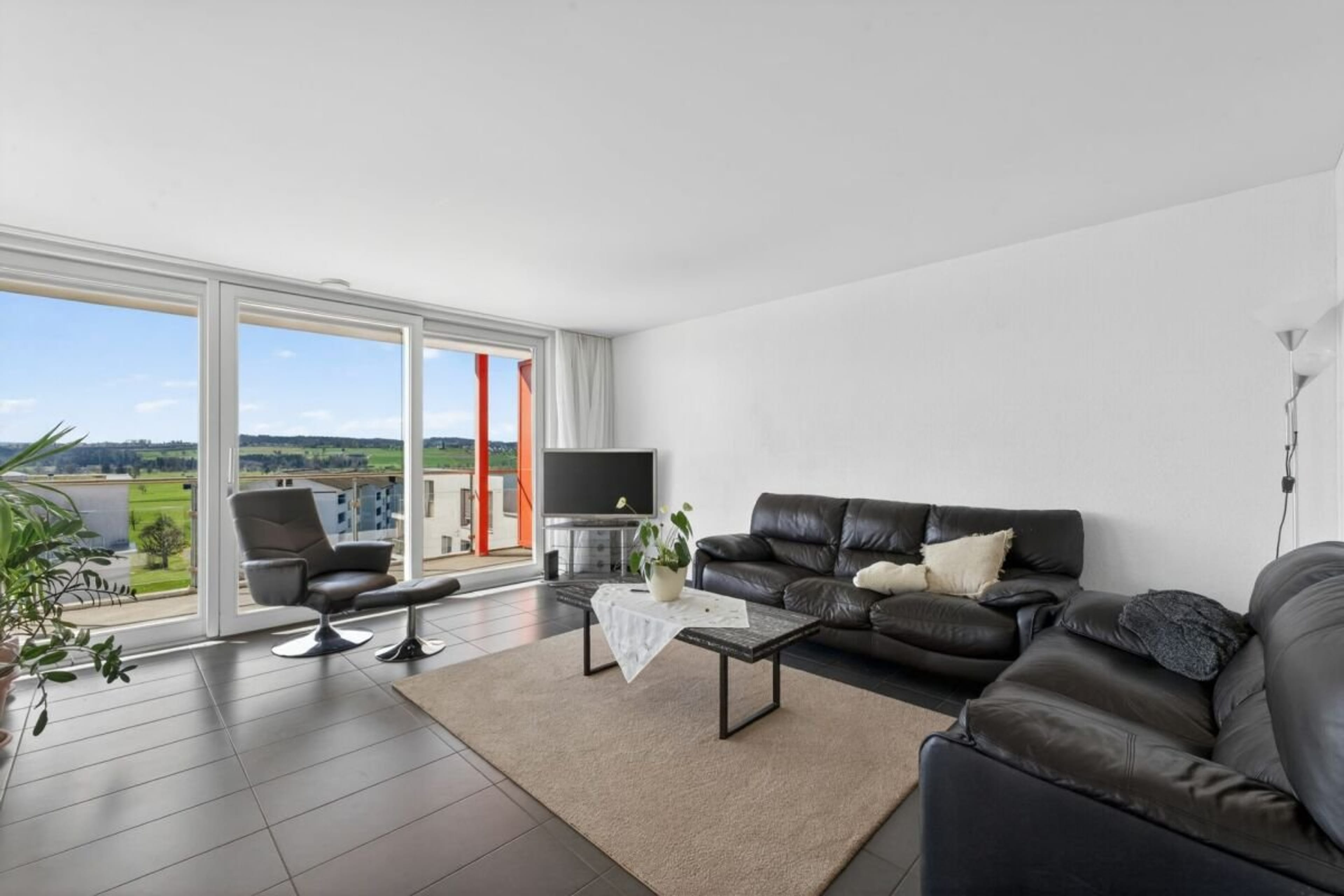 4.5-Zimmer Wohnung mit Weitsicht und Balkon in Geuensee - Bild 3