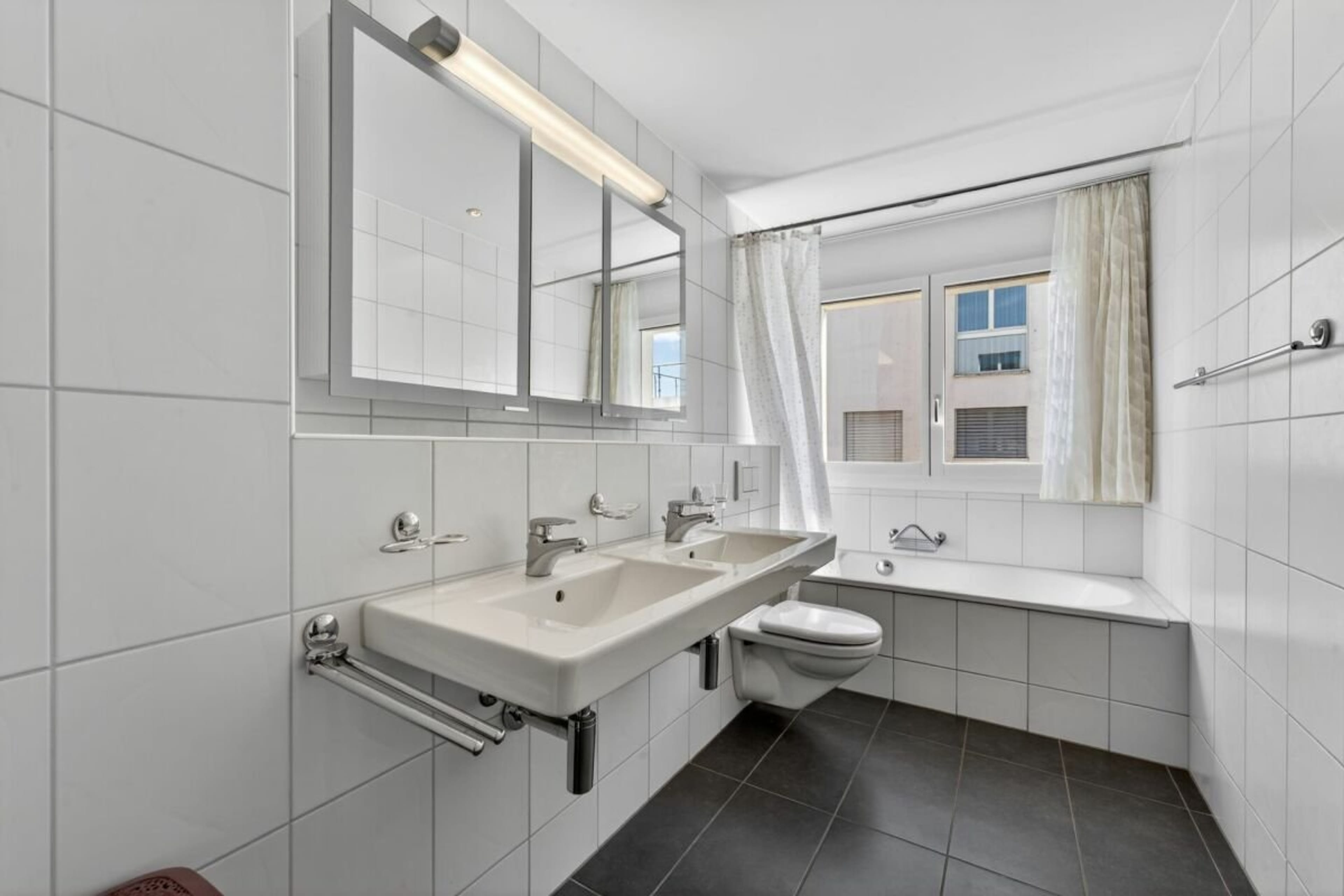 Wohnen mit Weitsicht, Komfort und Minergie-Standard - 9