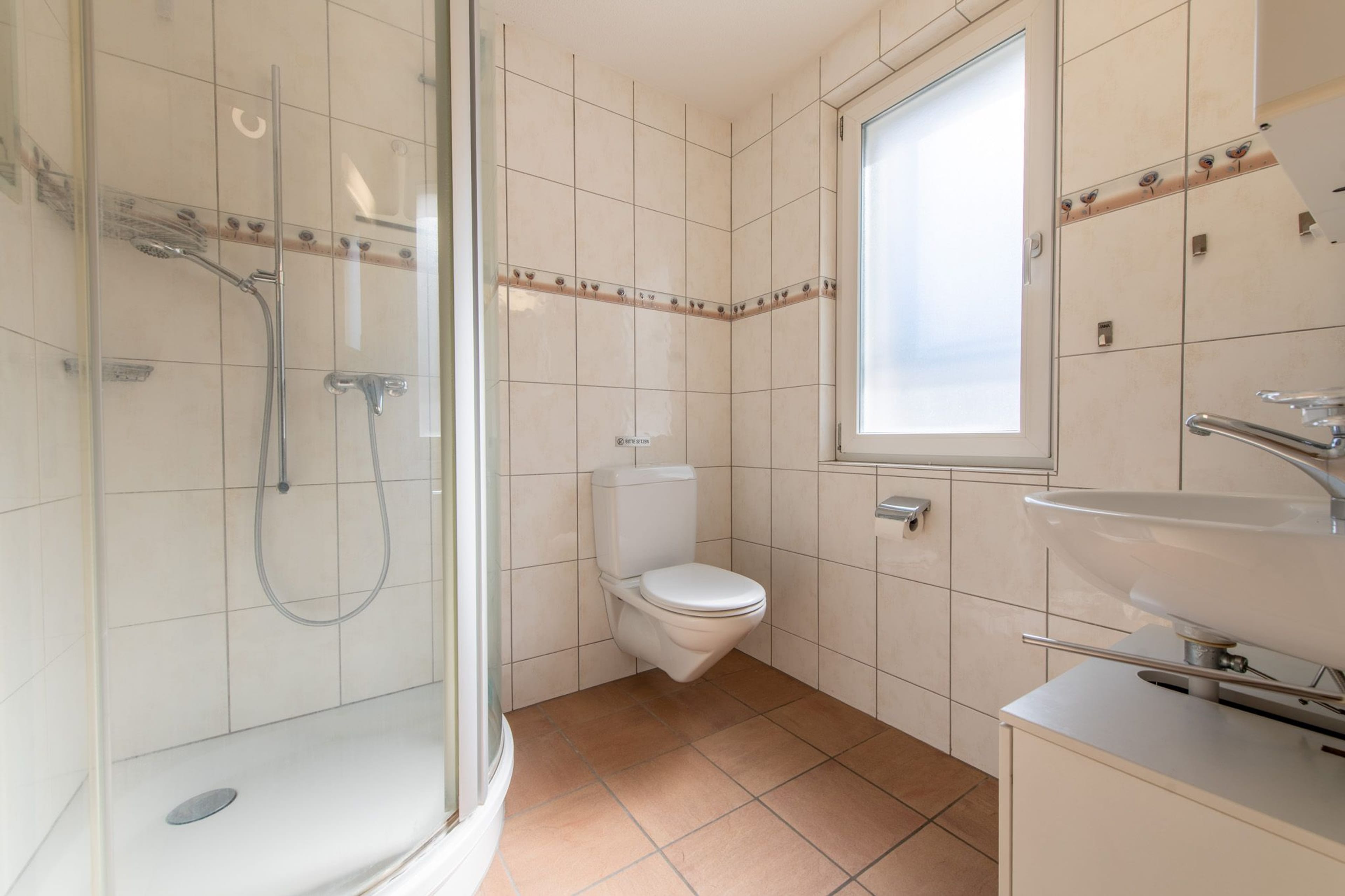 Ein Zuhause zum Wohlfühlen – helles Wohnambiente, Cheminée und sonnige Terrasse - 8