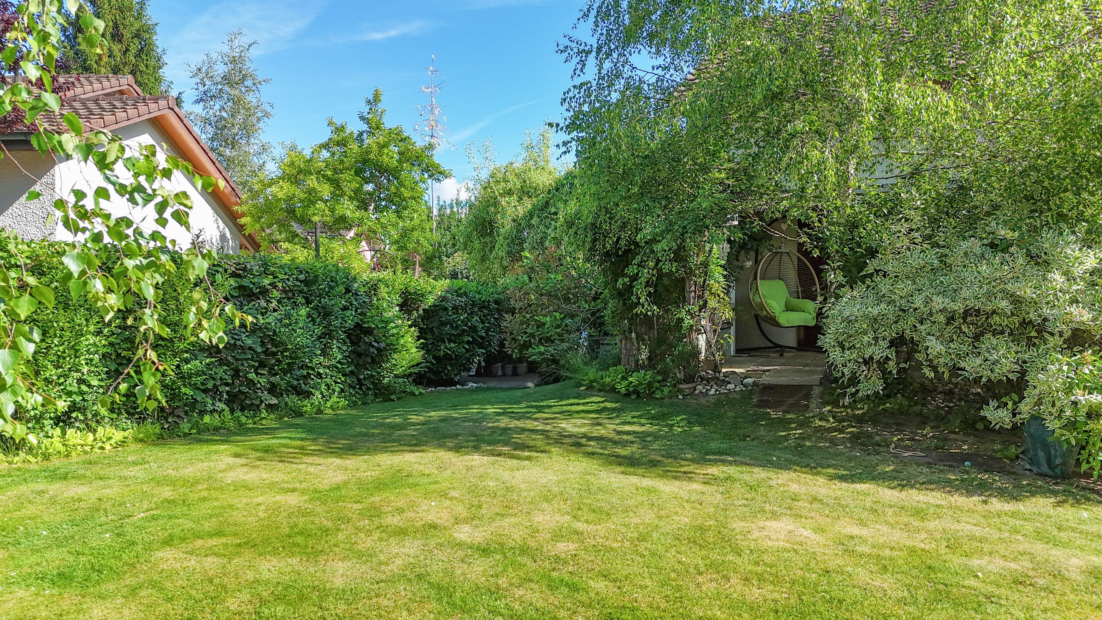 Zentrumsnahes Potenzial: Ausbaubares 5-Zimmer-Einfamilienhaus mit grosszügigem Garten - 16