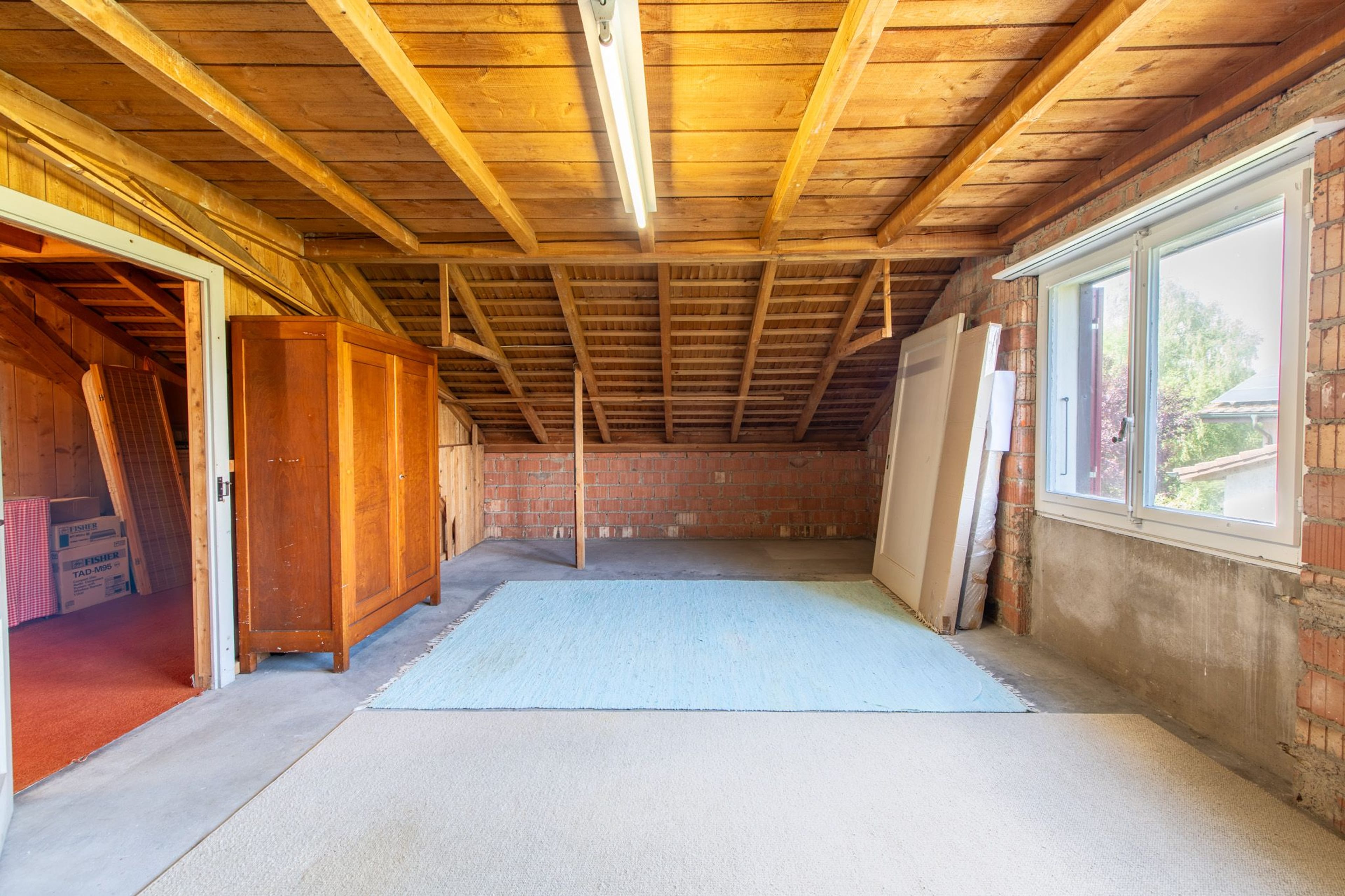 Zentrumsnahes Potenzial: Ausbaubares 5-Zimmer-Einfamilienhaus mit grosszügigem Garten - 12